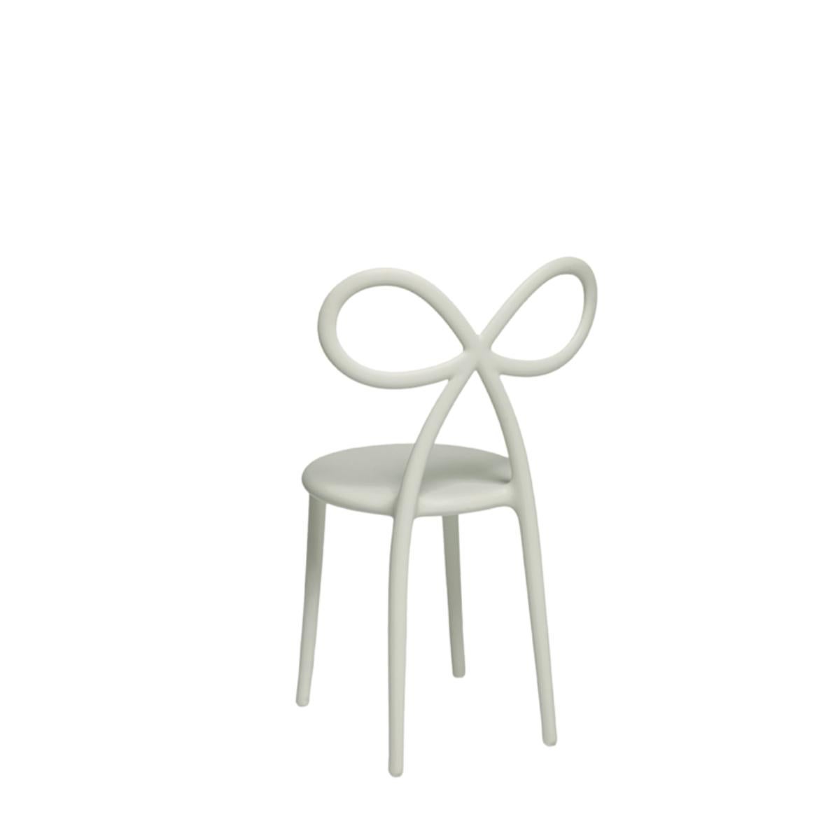Moderne Chaise à ruban blanc pour bébé par Nika Zupanc, fabriquée en Italie en vente
