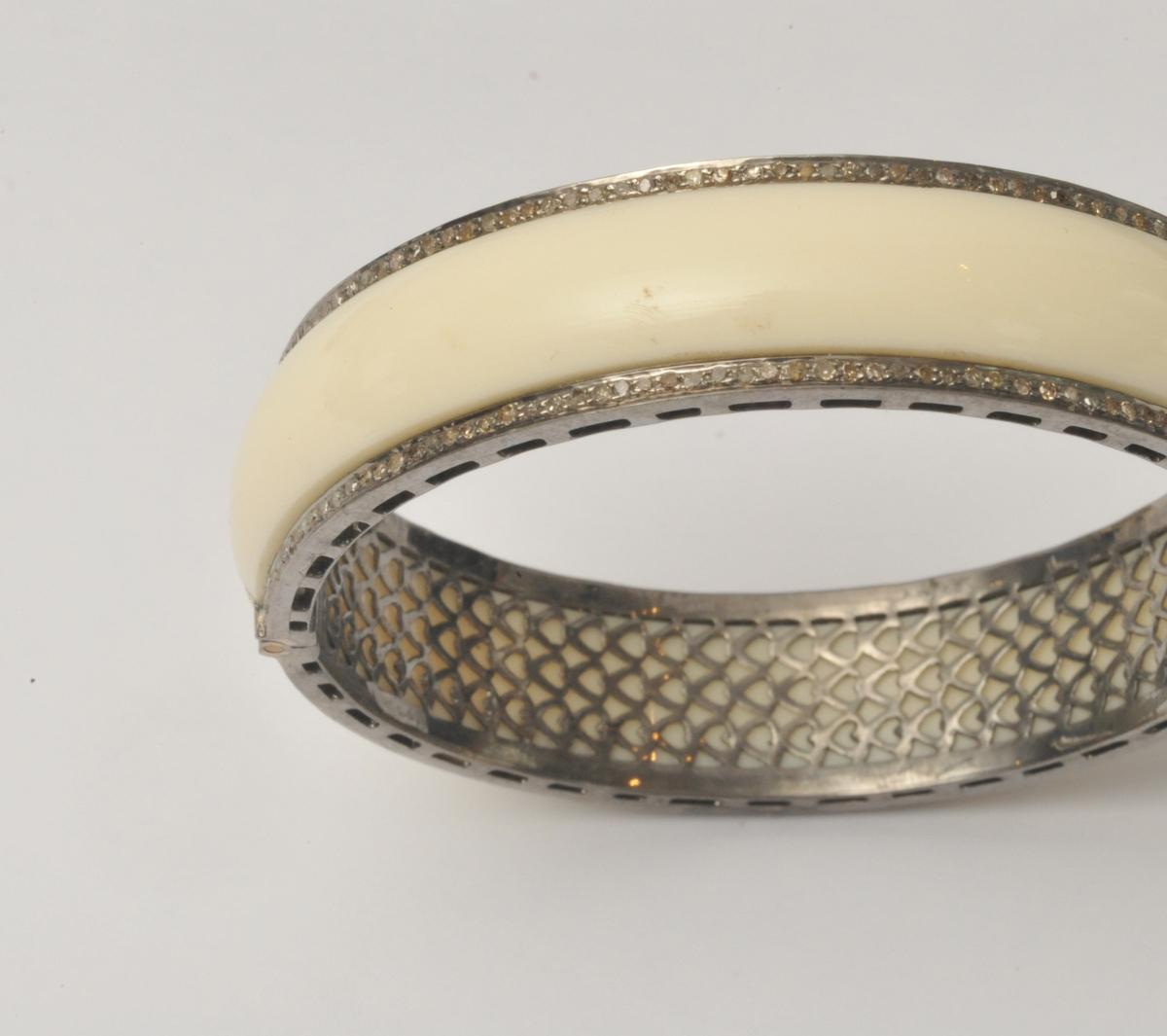 White Bakelite Bangle Bordered with Diamonds In Excellent Condition In Nantucket, MA