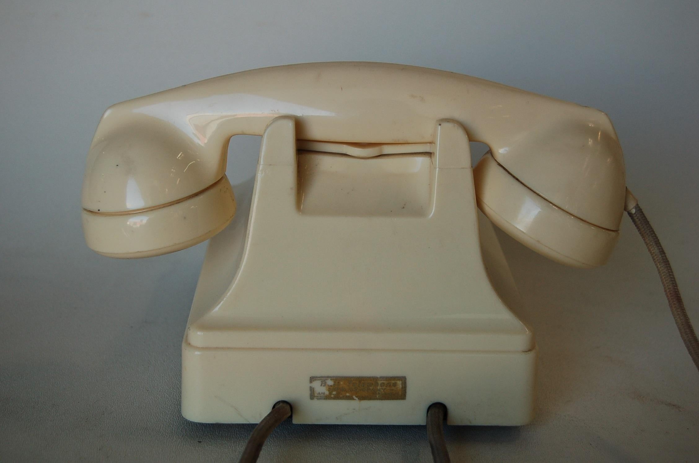 Mid-Century Modern White Bakelite PTT Telephone by Ericsson For Sale