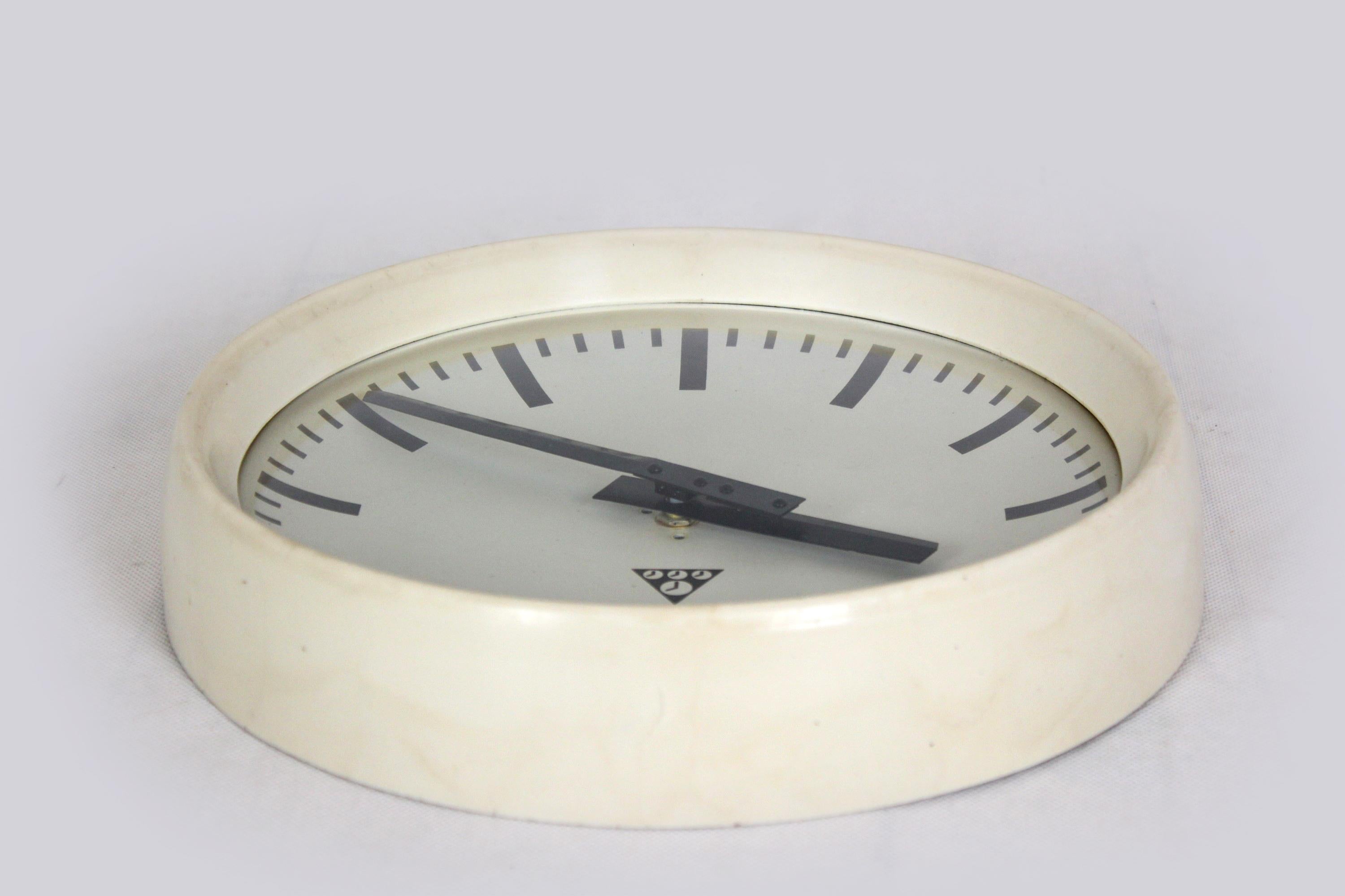 White Bakelite Railway Clock from Pragotron, 1950s 1