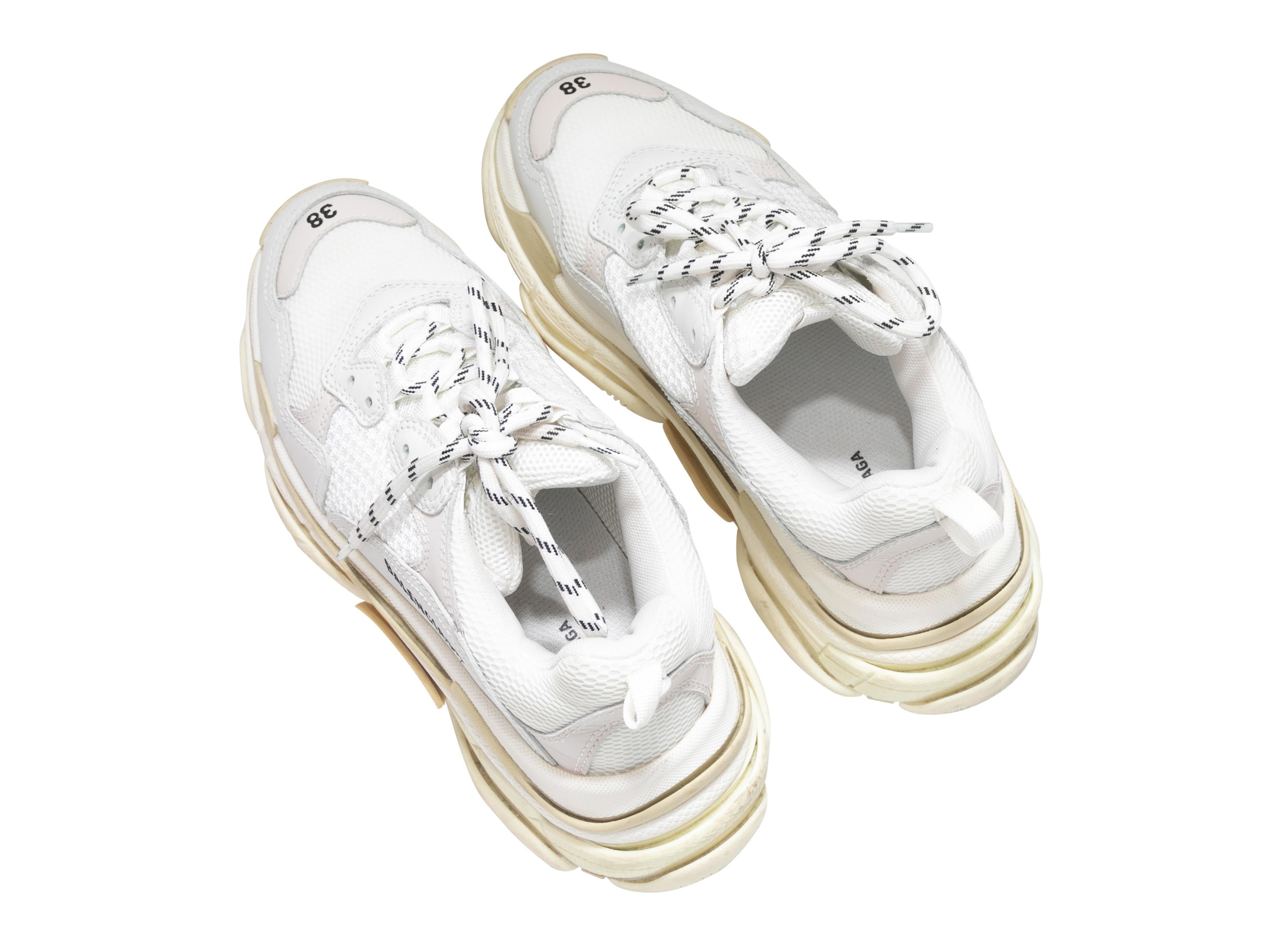 White Balenciaga Triple S Chunky Platform Sneakers Size 38 In Good Condition For Sale In New York, NY