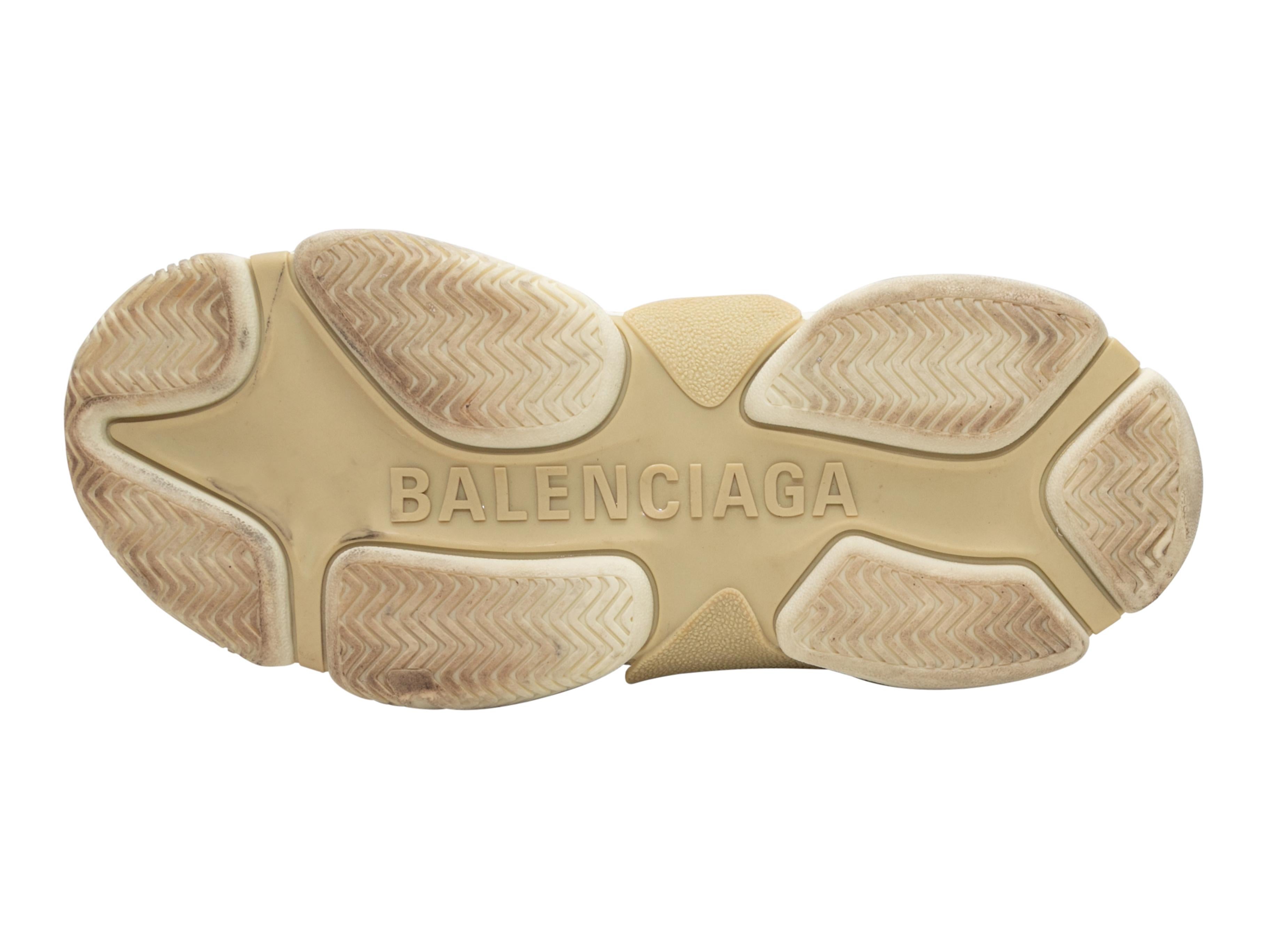 White Balenciaga Triple S Chunky Platform Sneakers Size 38 For Sale 1