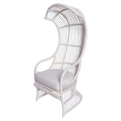 Chaise à baldaquin en bambou et rotin blanc par Henry Olko pour Willow and Reed