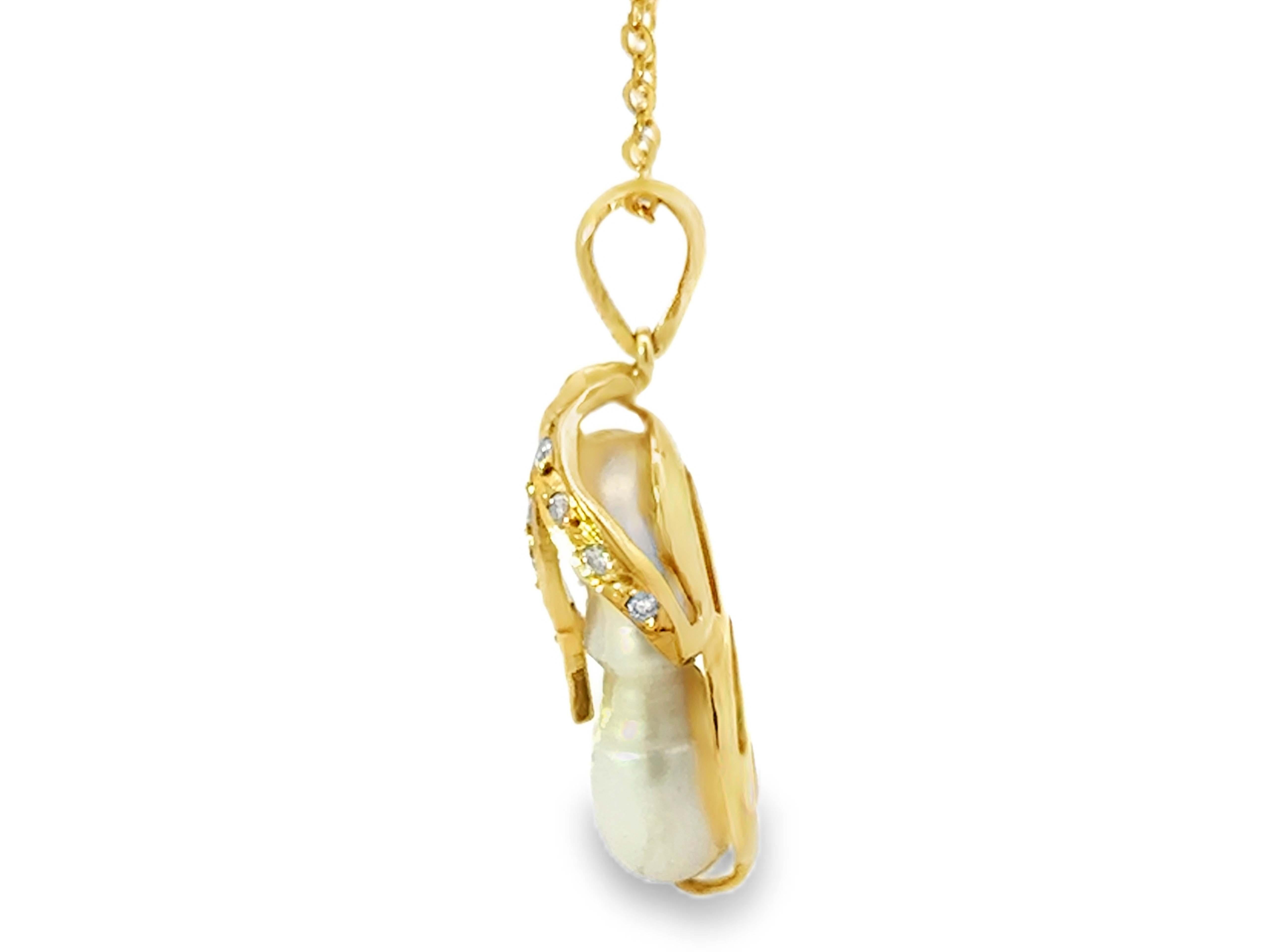 Women's White Baroque Pearl Diamond Pendant Necklace 18k Yellow Gold For Sale