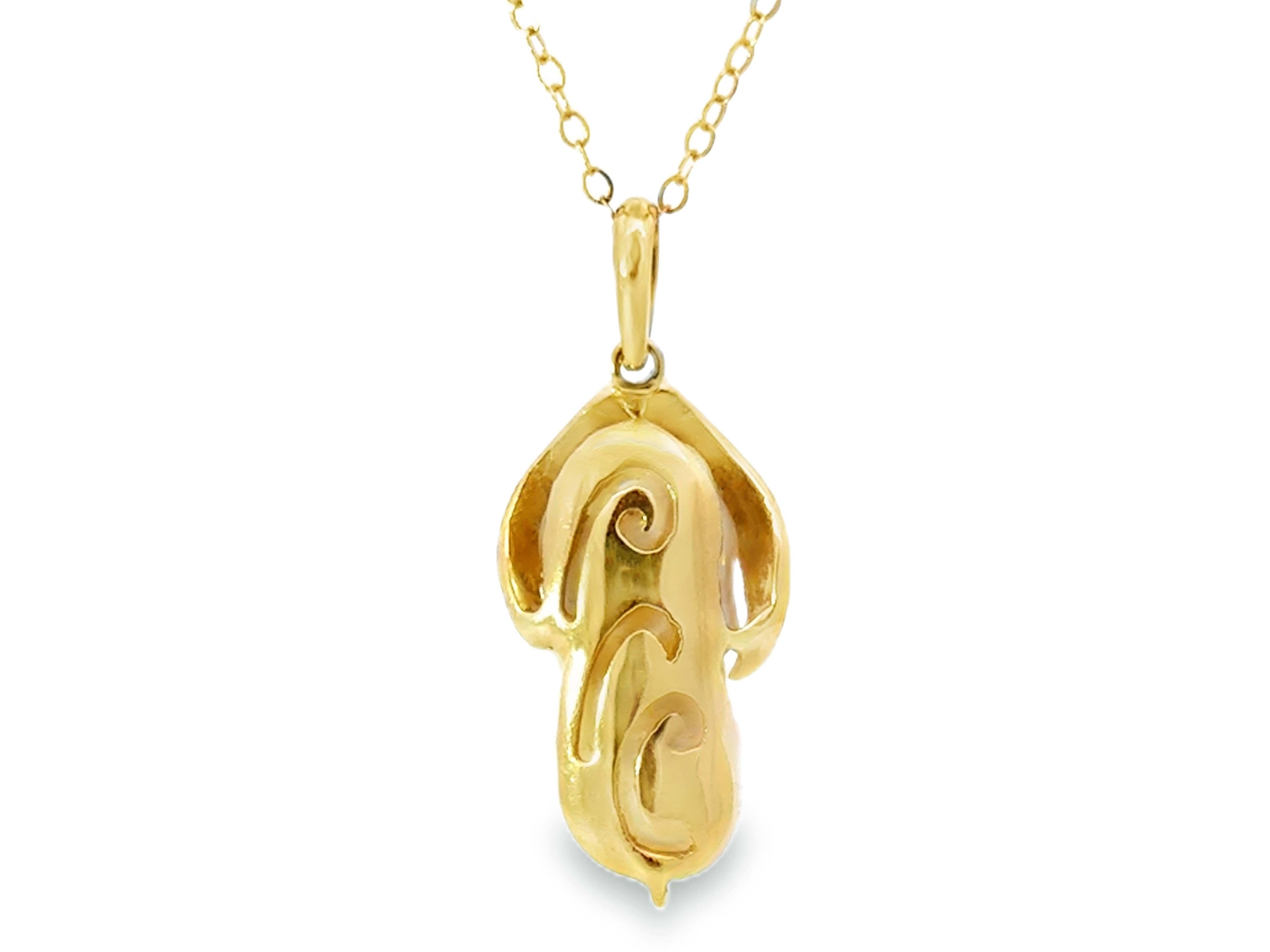 White Baroque Pearl Diamond Pendant Necklace 18k Yellow Gold For Sale 1