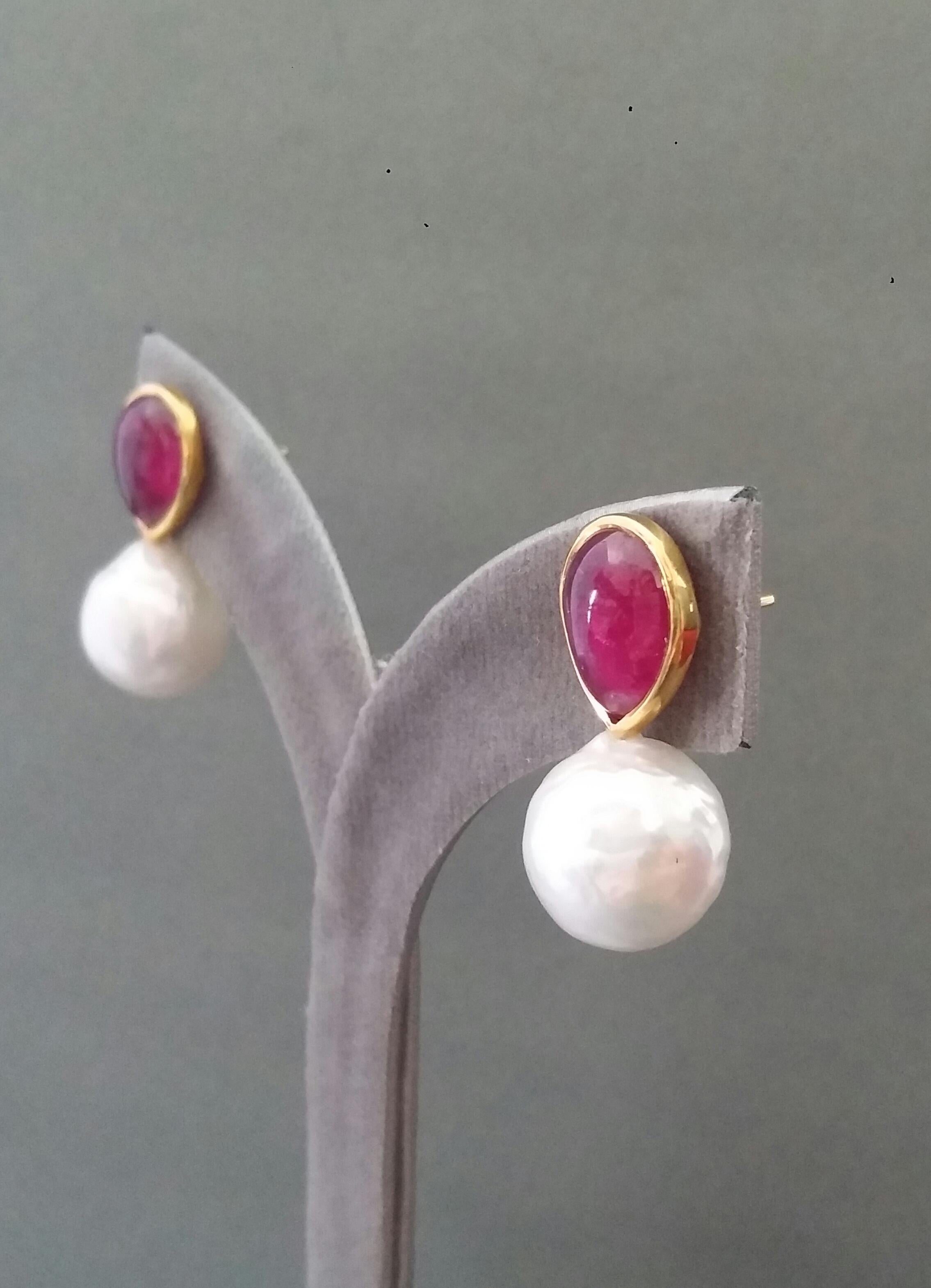 White Baroque Pearls Pear Shape Ruby Cabs 14 Kt Yellow Gold Bezel Stud Earrings For Sale 8