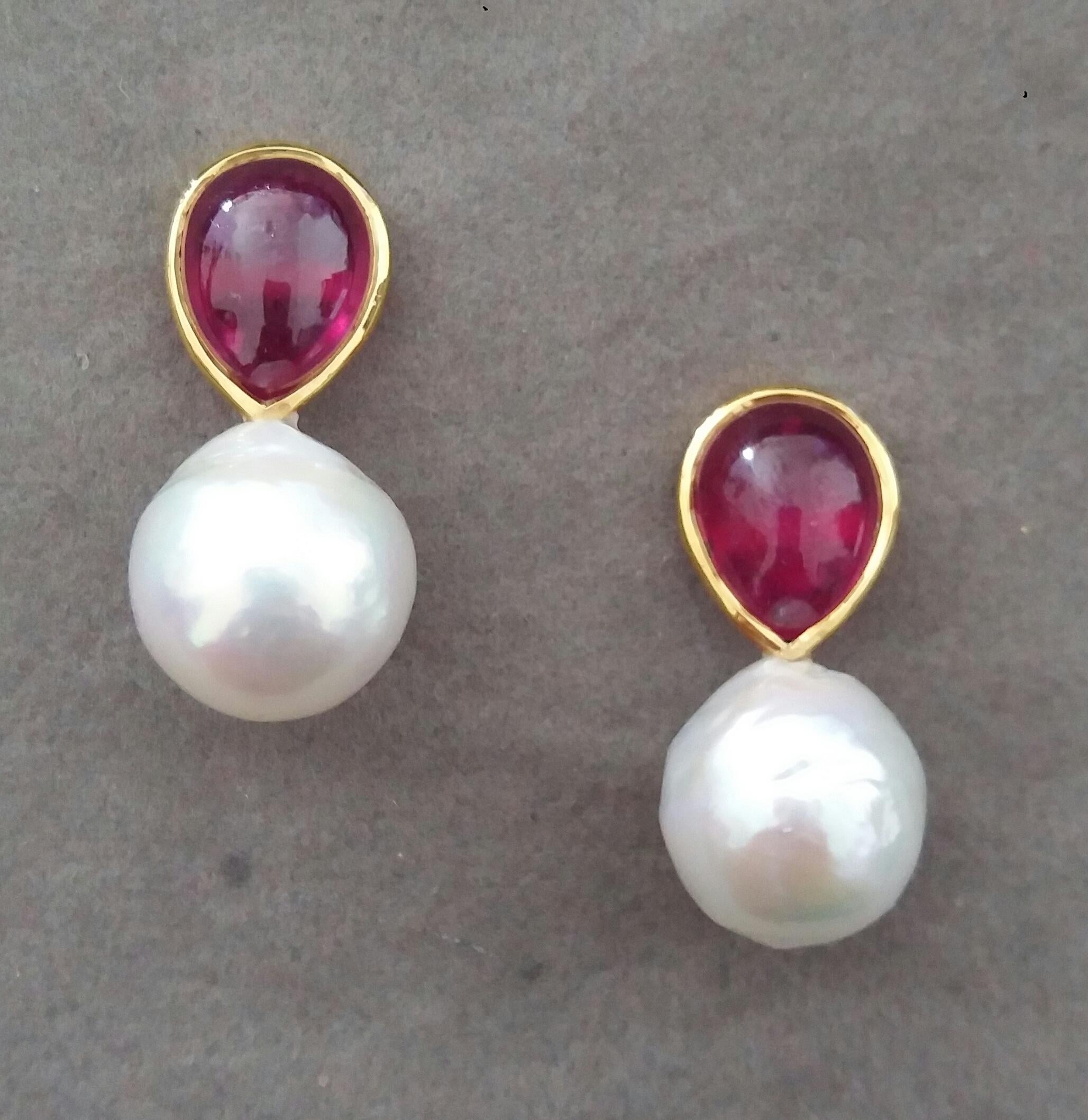 Pear Cut White Baroque Pearls Pear Shape Ruby Cabs 14 Kt Yellow Gold Bezel Stud Earrings For Sale