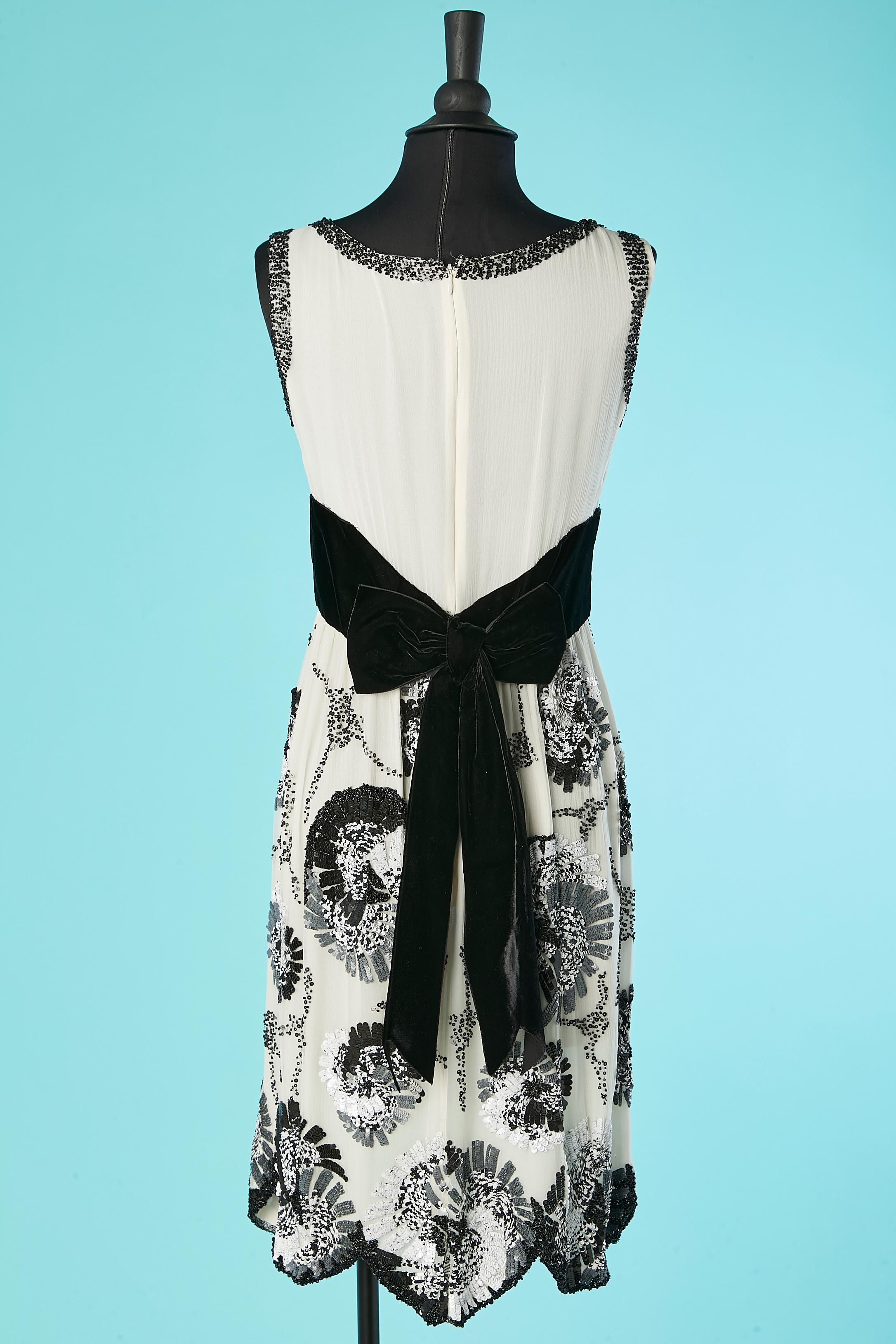 White beaded chiffon cocktail dress with black velvet belt and bow Bill Blass  For Sale 1