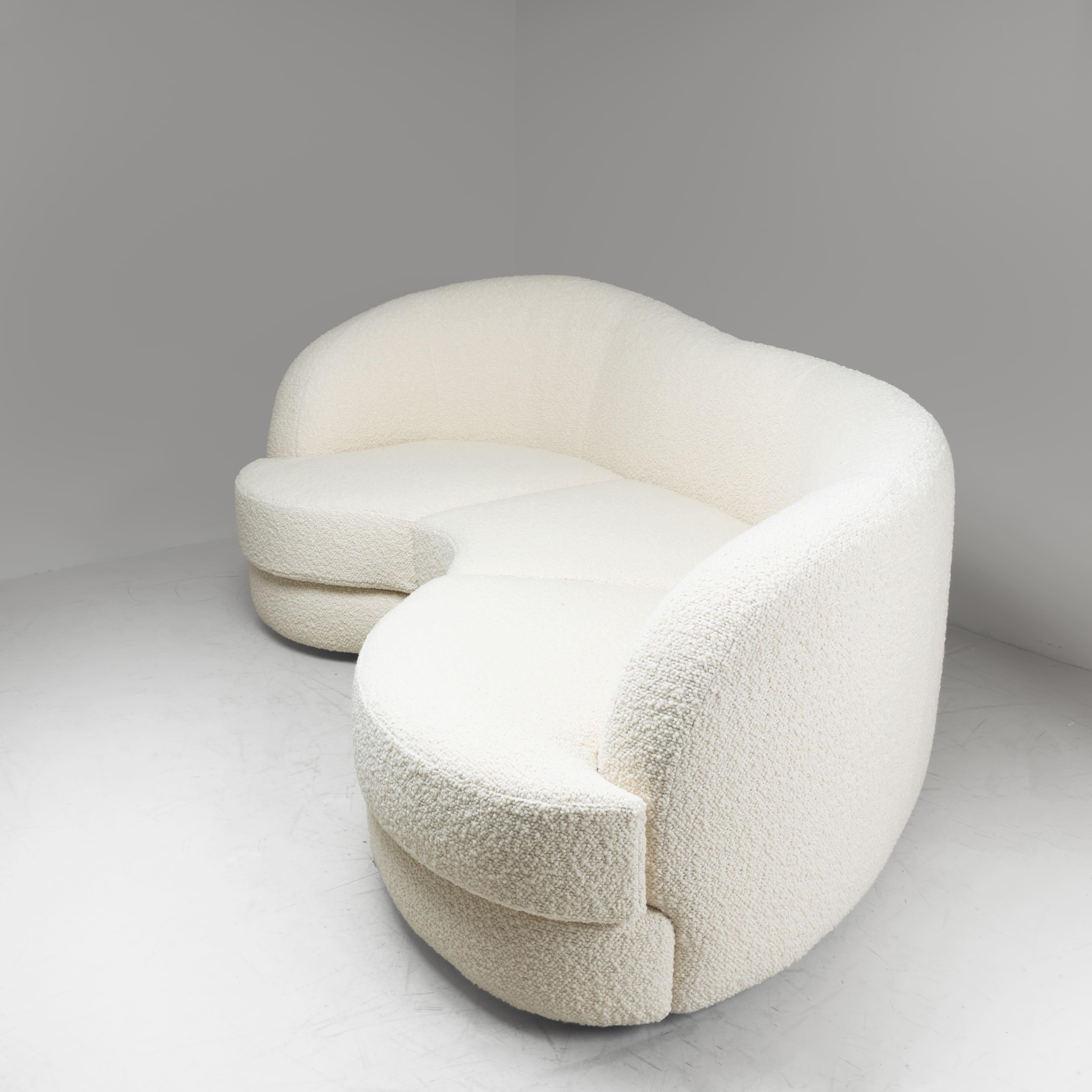 White bean sofa in bouclé, 1960 In Good Condition For Sale In Milano, Lombardia