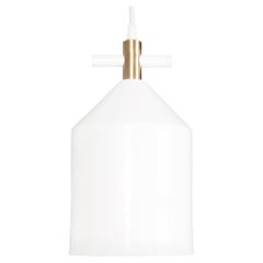 Lampe à suspension cloche blanche en laiton par Hatsu