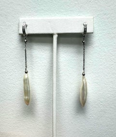 White Biwa Stick Pearls and Diamonds Paradizia Earrings