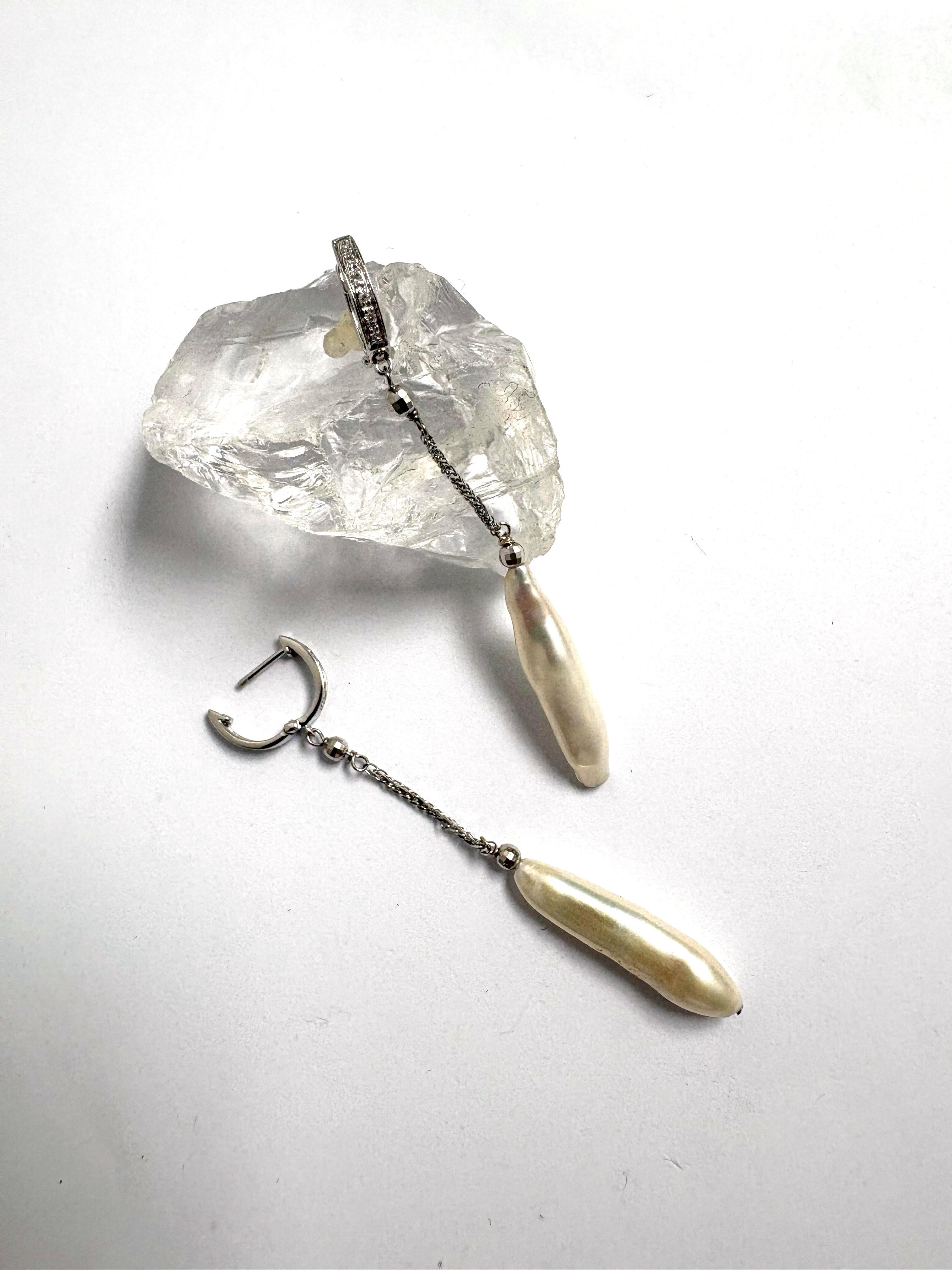 Pendientes de perlas blancas Biwa y diamantes Paradizia Artesano en venta