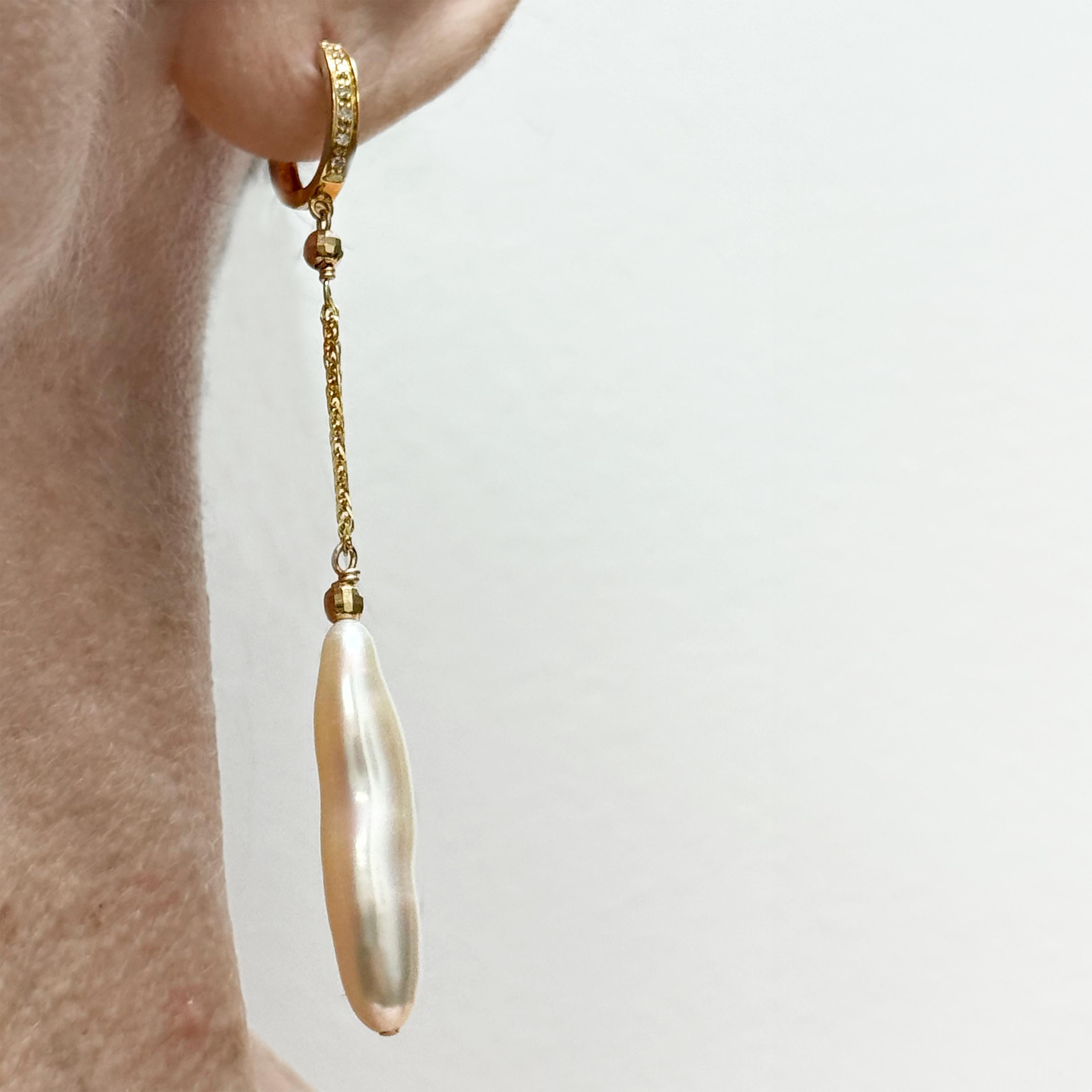 Boucles d'oreilles Paradizia en perles bâtonnets de Biwa blanches avec diamants Pour femmes en vente