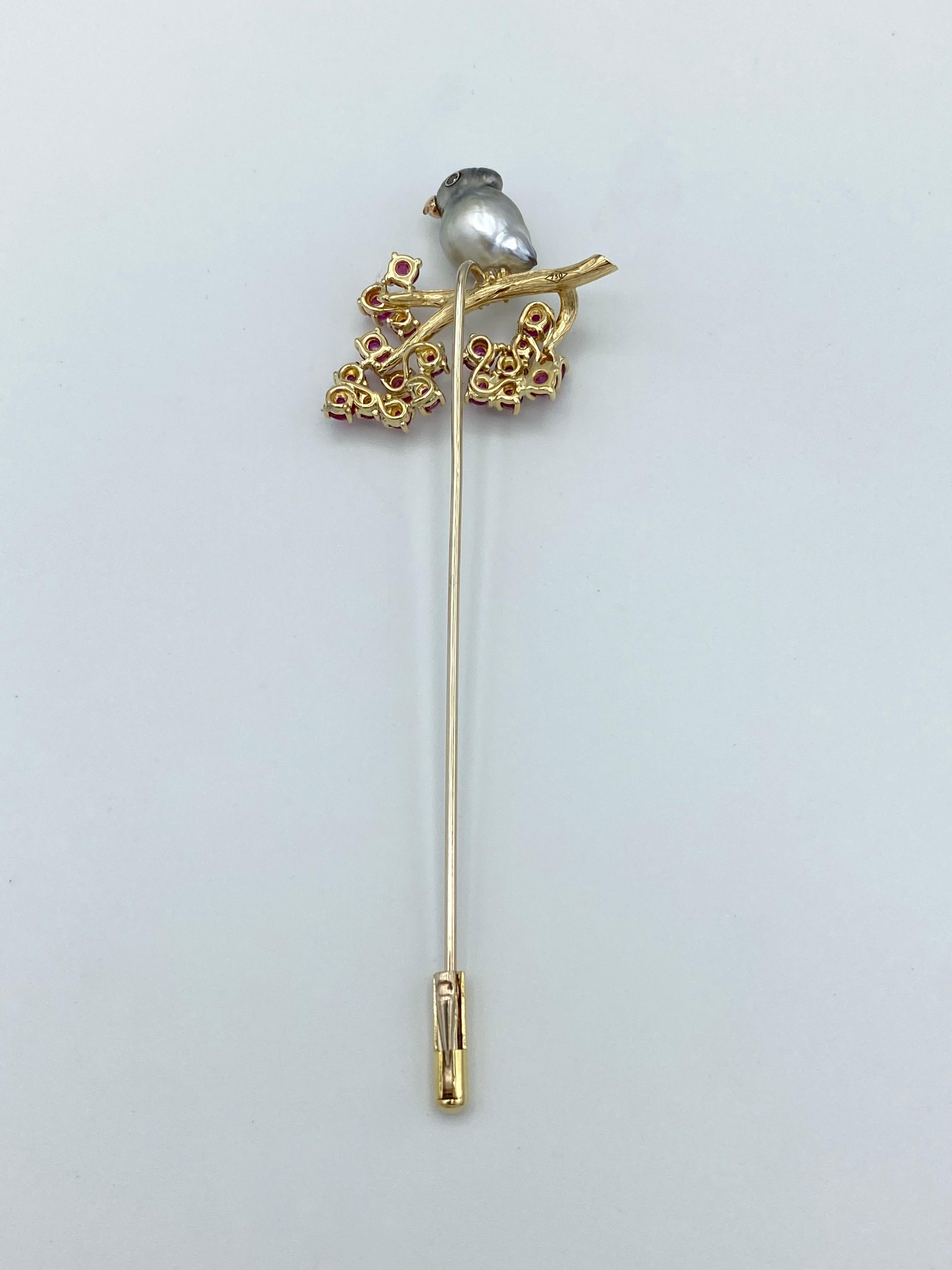 Ans Keshi-Tahi-Perlen-Anstecknadel, weißer schwarzer Diamant Rubin 18kt Gold (Cabochon) im Angebot