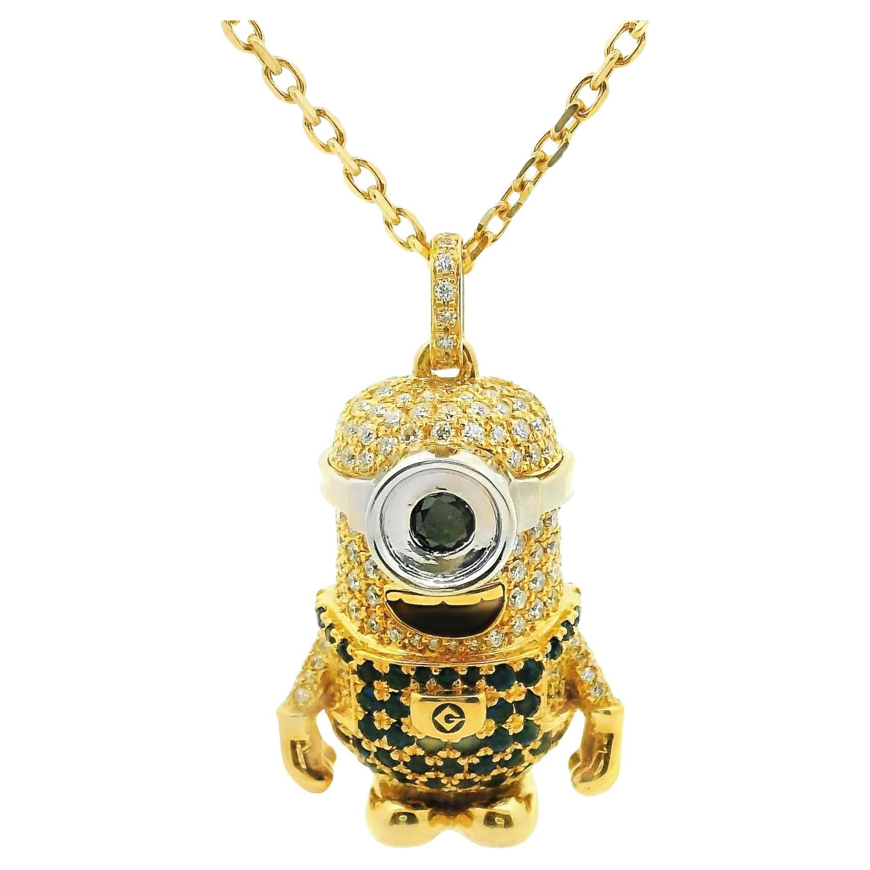 Collier pendentif minion en or jaune 18 carats avec diamants blancs et noirs et saphirs en vente