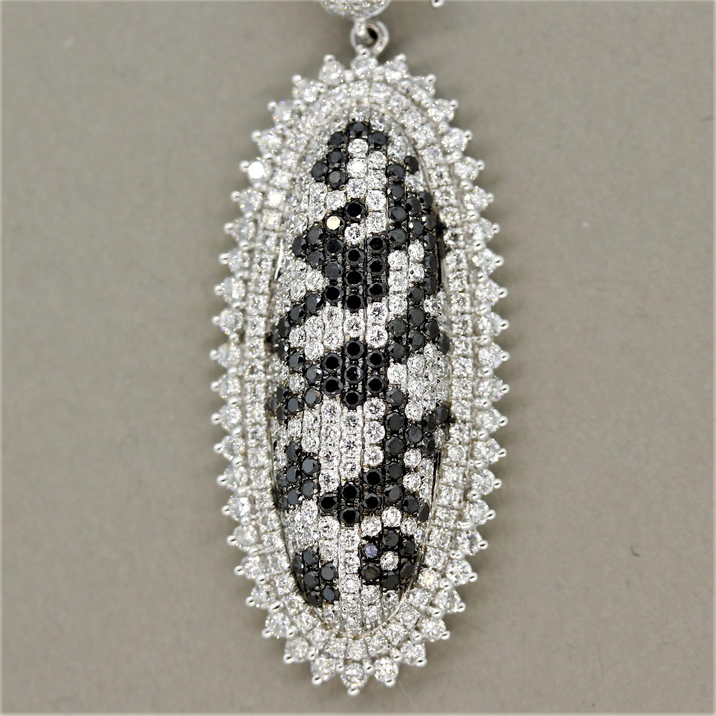 Weiße und schwarze Diamant-Türkis-Gold-Tropfenohrringe Damen im Angebot