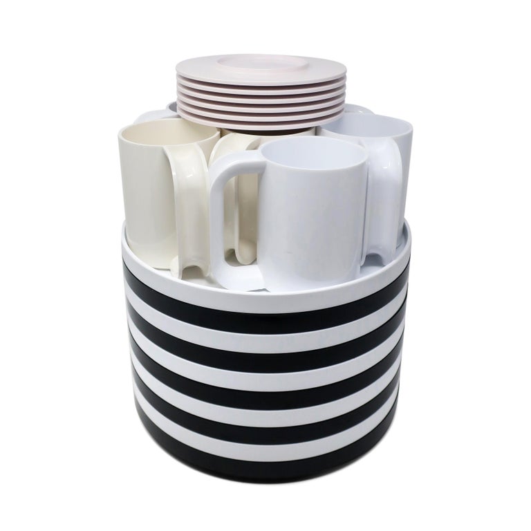 White & Black Dinnerware by Vignelli for Heller, Set of 22 In Good Condition For Sale In Brooklyn, NY