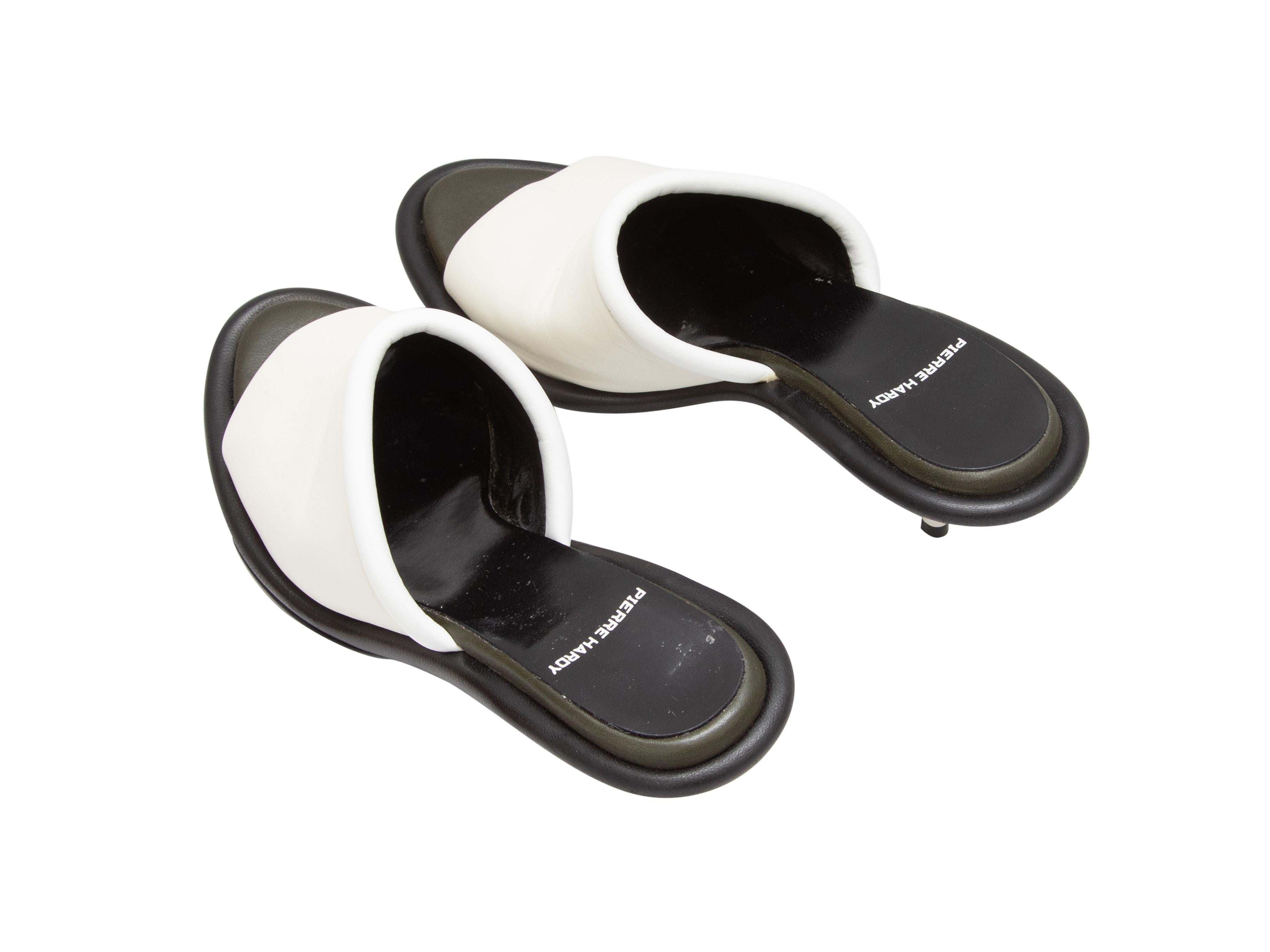 Women's or Men's White & Black Pierre Hardy Leather Kitten Heel Sandals