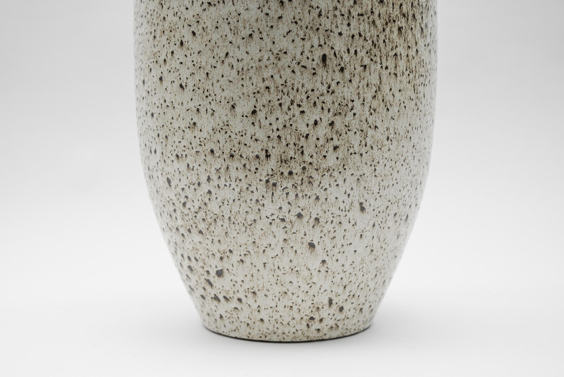 Mid-20th Century White & Black Studio Ceramic Floor Vase by Wilhelm & Elly Kuch, 1960s, Germany For Sale