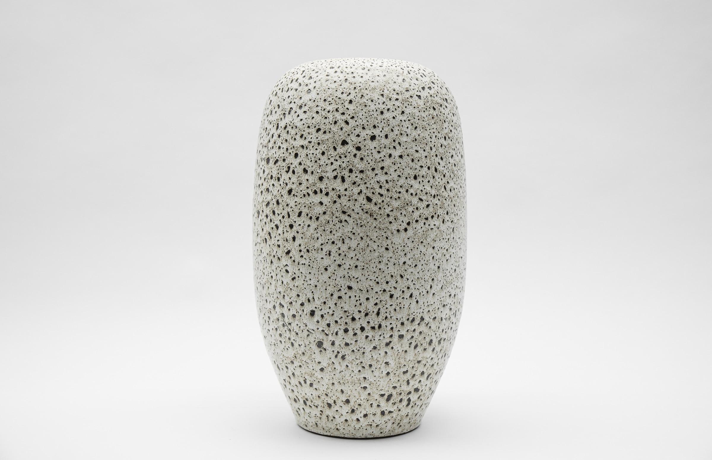 Céramique Vase de sol en céramique Studio blanc et noir par Wilhelm & Ellis Kuch, années 1960, Allemagne en vente