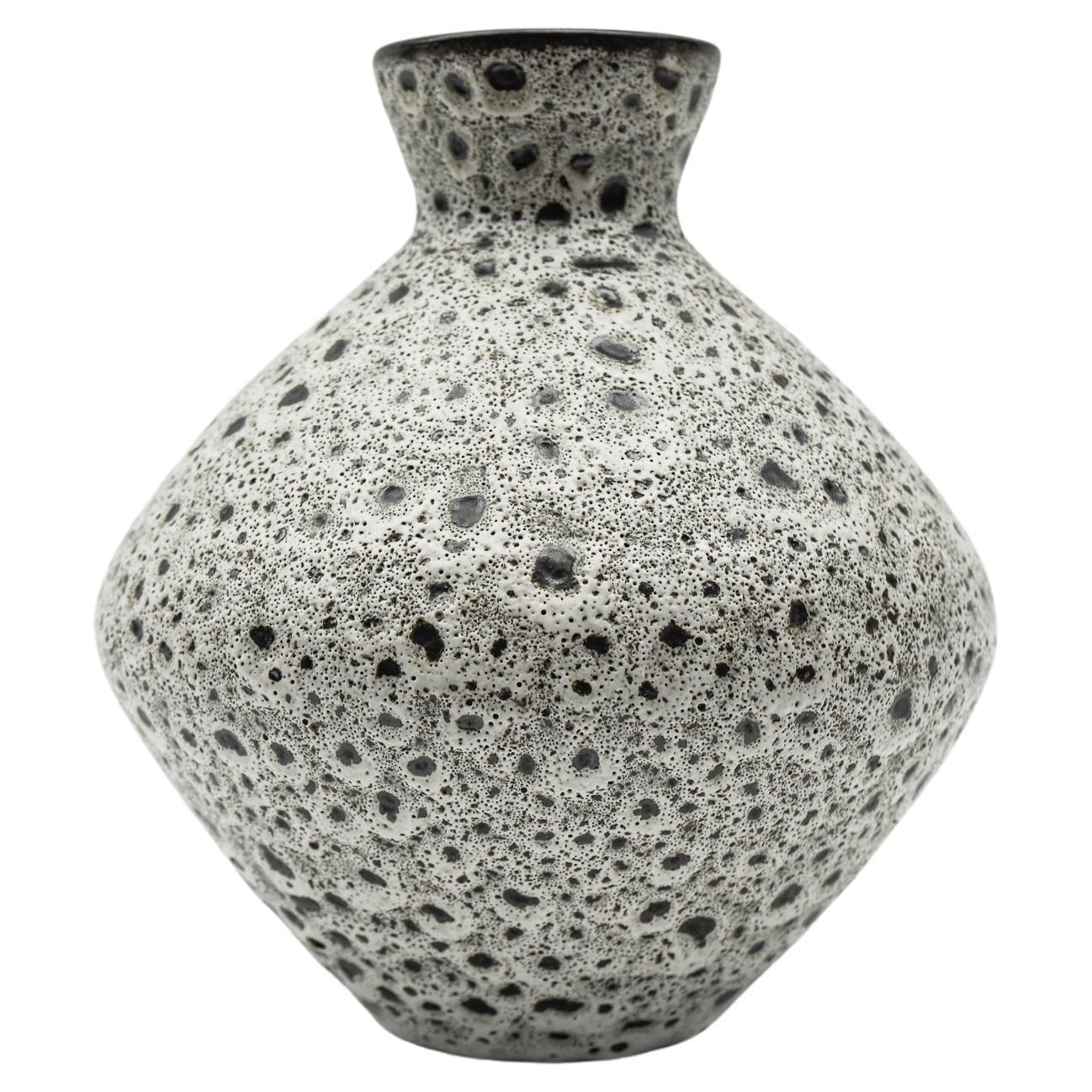 White & Black Studio Ceramic Vase by Wilhelm & Elly Kuch, 1960s, Germany For Sale