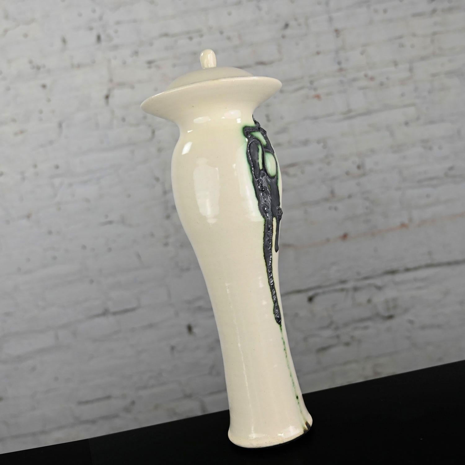 20th Century White & Black W/Green Accent Ceramic Lidded Vessel Signed Pritchard Spring 75 For Sale