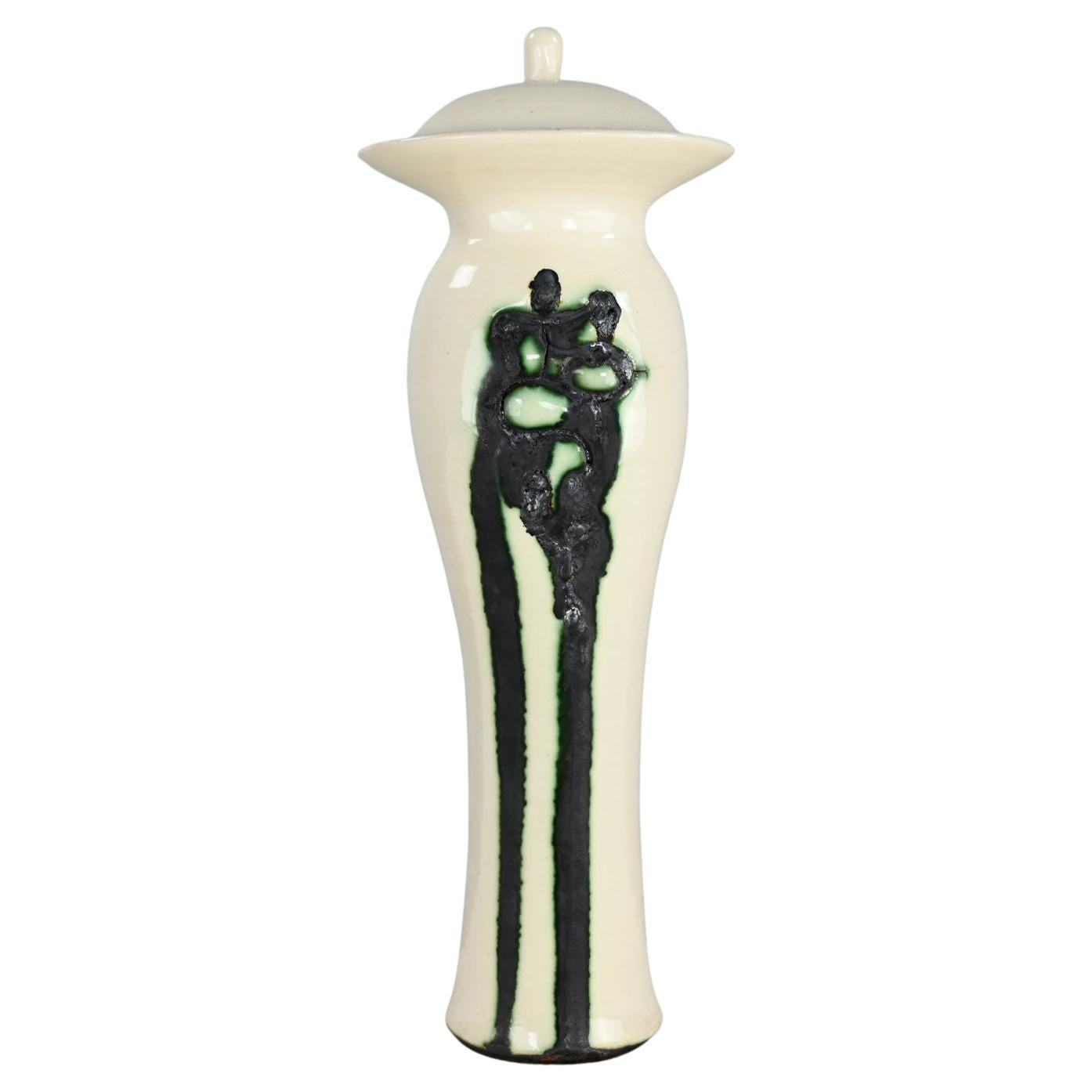 Vase à couvercle en céramique blanc et noir avec accents verts signé Pritchard, printemps 75