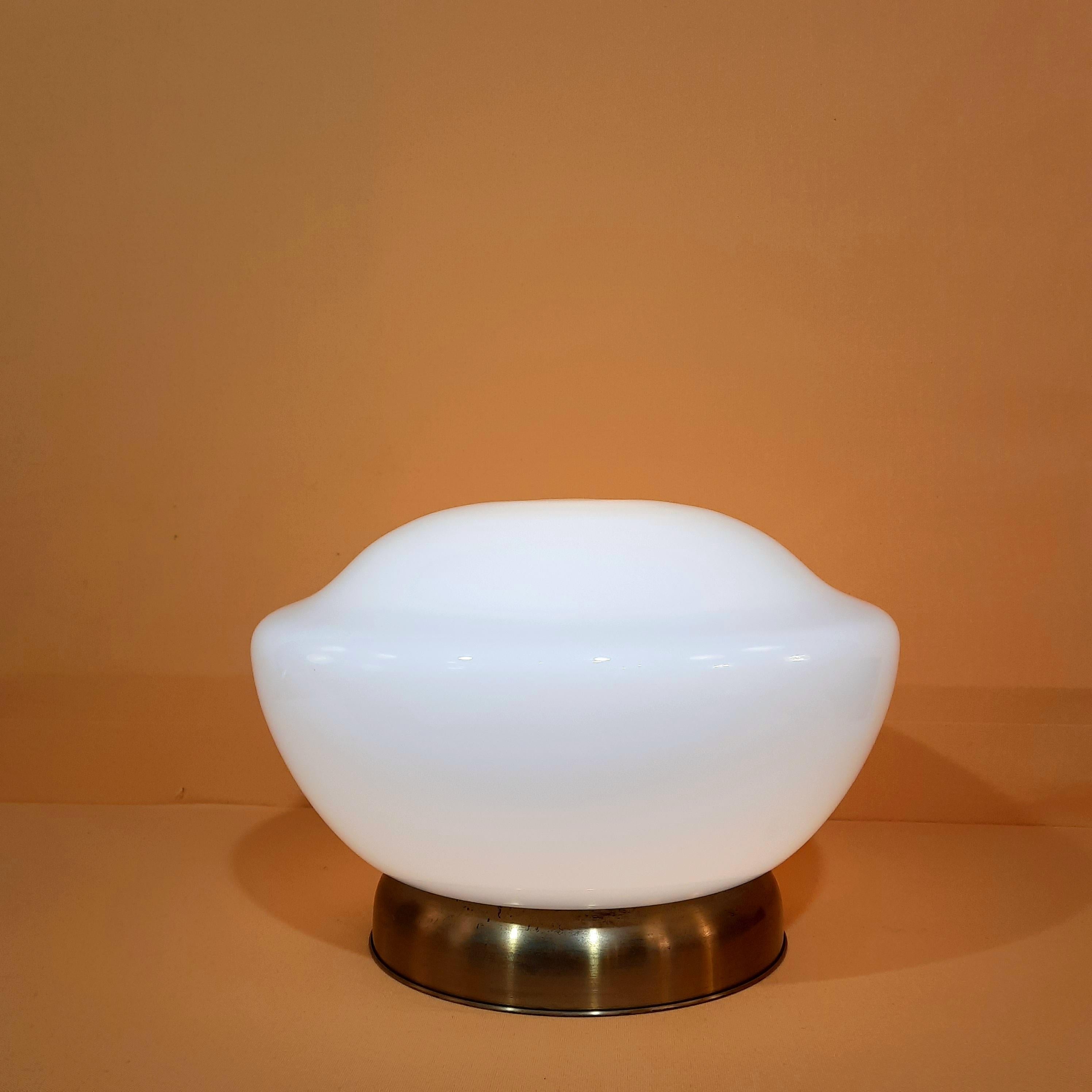 Metal White blown murano opaline, italian table lamp, 1970  For Sale