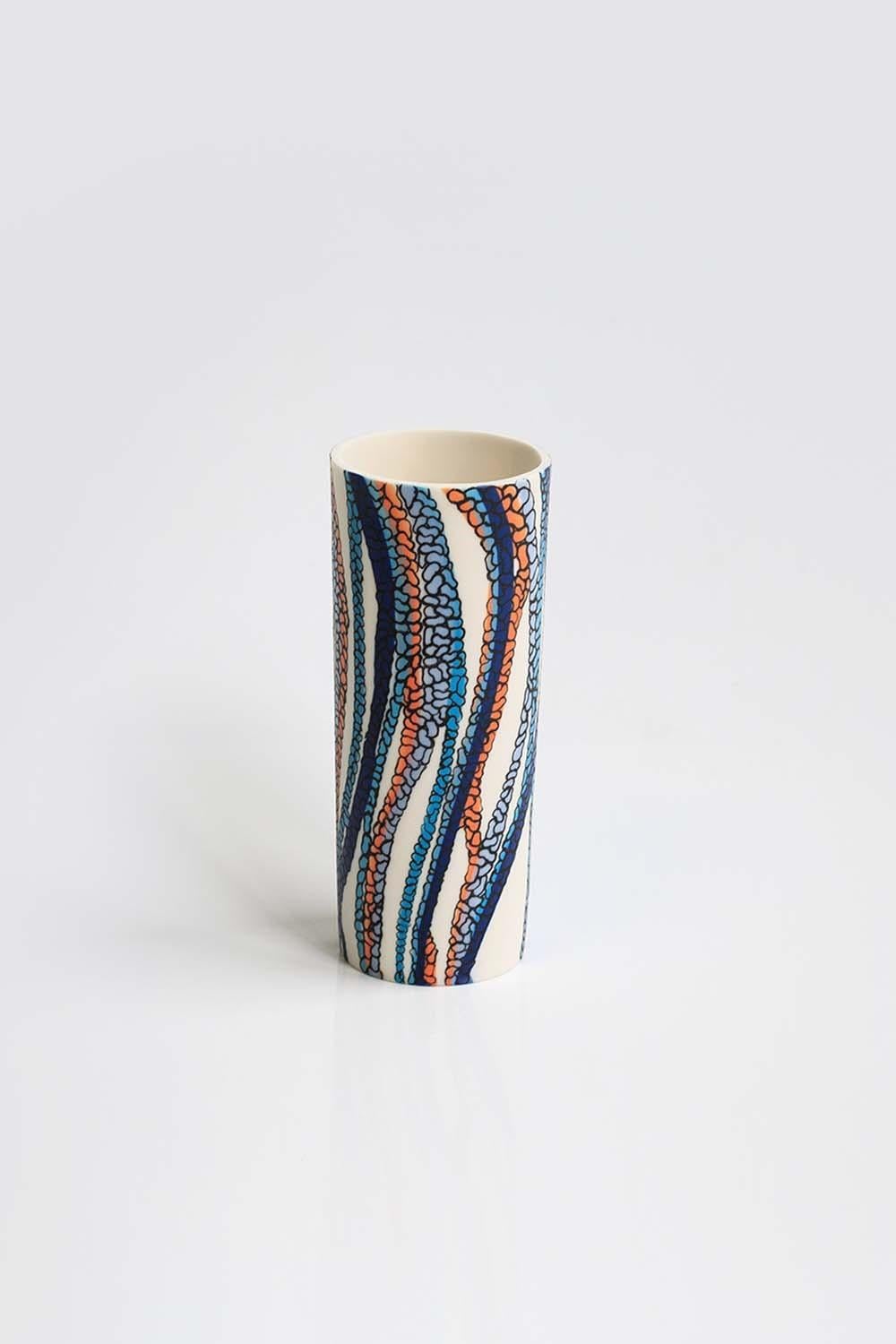 Vase en porcelaine blanc, bleu et orange fait à la main, contemporain unique, XXIe siècle en vente 12
