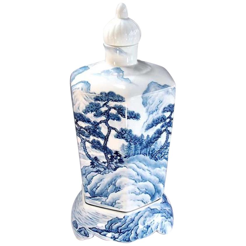 Vase/Jar japonais contemporain en porcelaine bleue et blanche par un maître artiste, 4