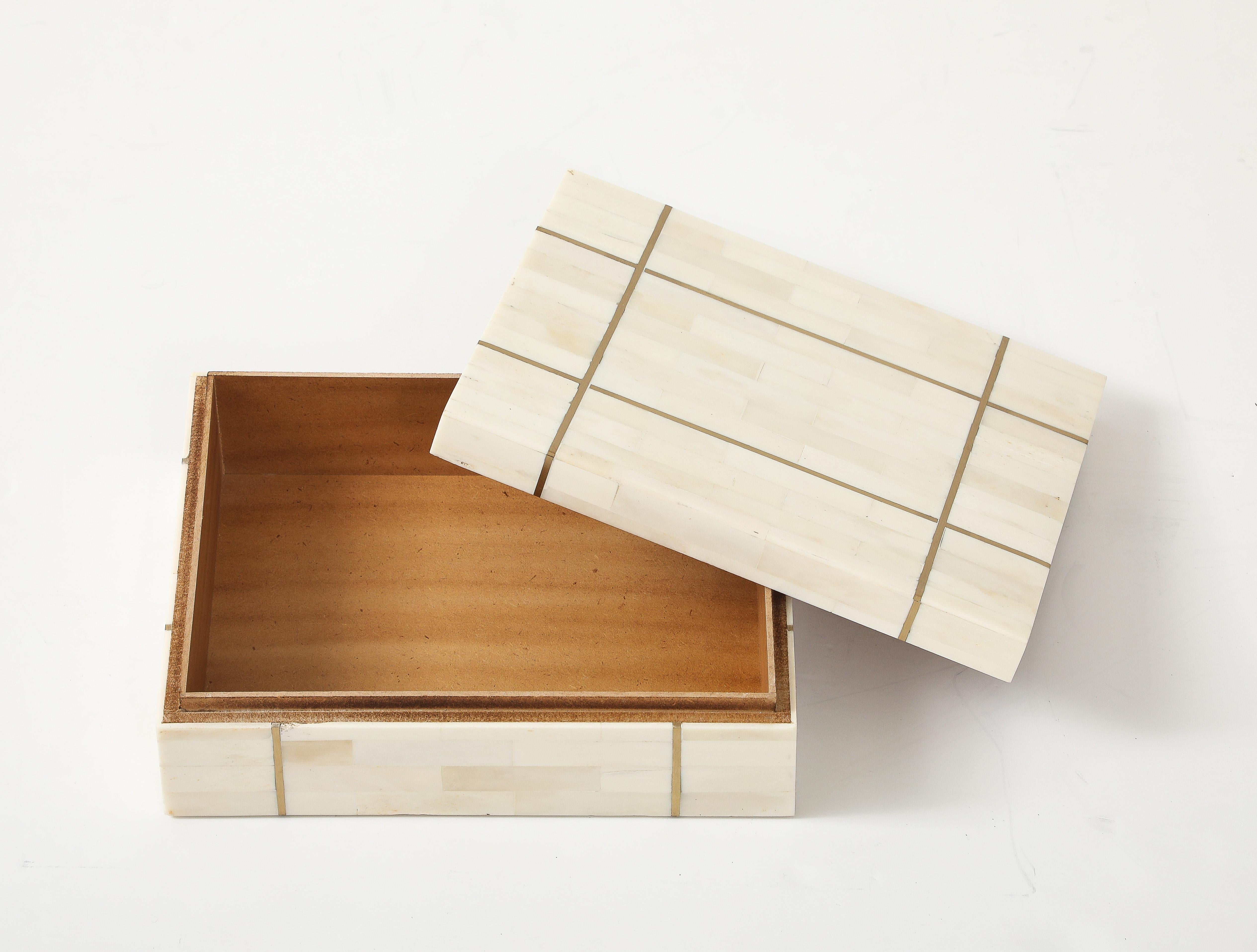 Aufbewahrungsbox aus weißem Knochen und Messing im Angebot 4