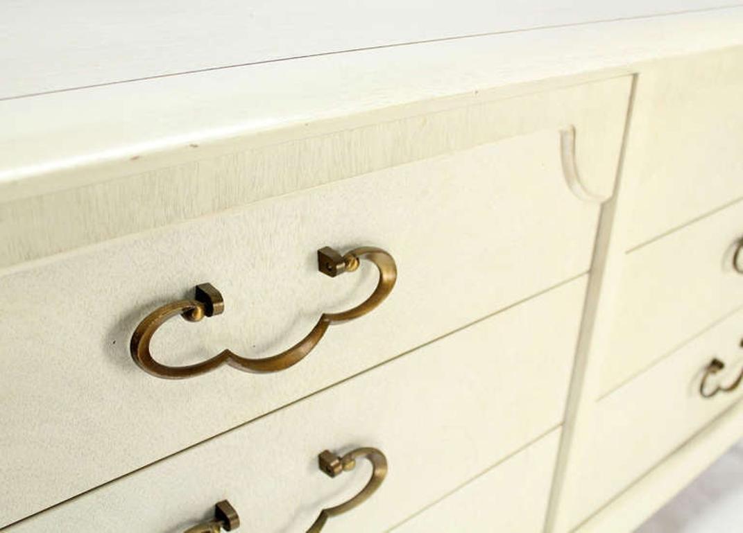 White Bone Tone Wash Lacquer 6 Drawer Dresser Solid Brass Ornate Decorative Drawer Pulls Mint!