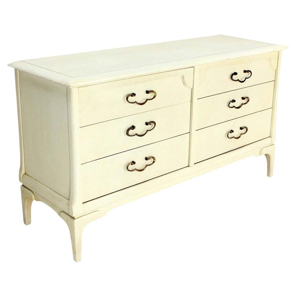 White Bone Tone Wash Lacquer 6 Drawer Dresser Solid Brass Ornate Drawer Pulls For Sale
