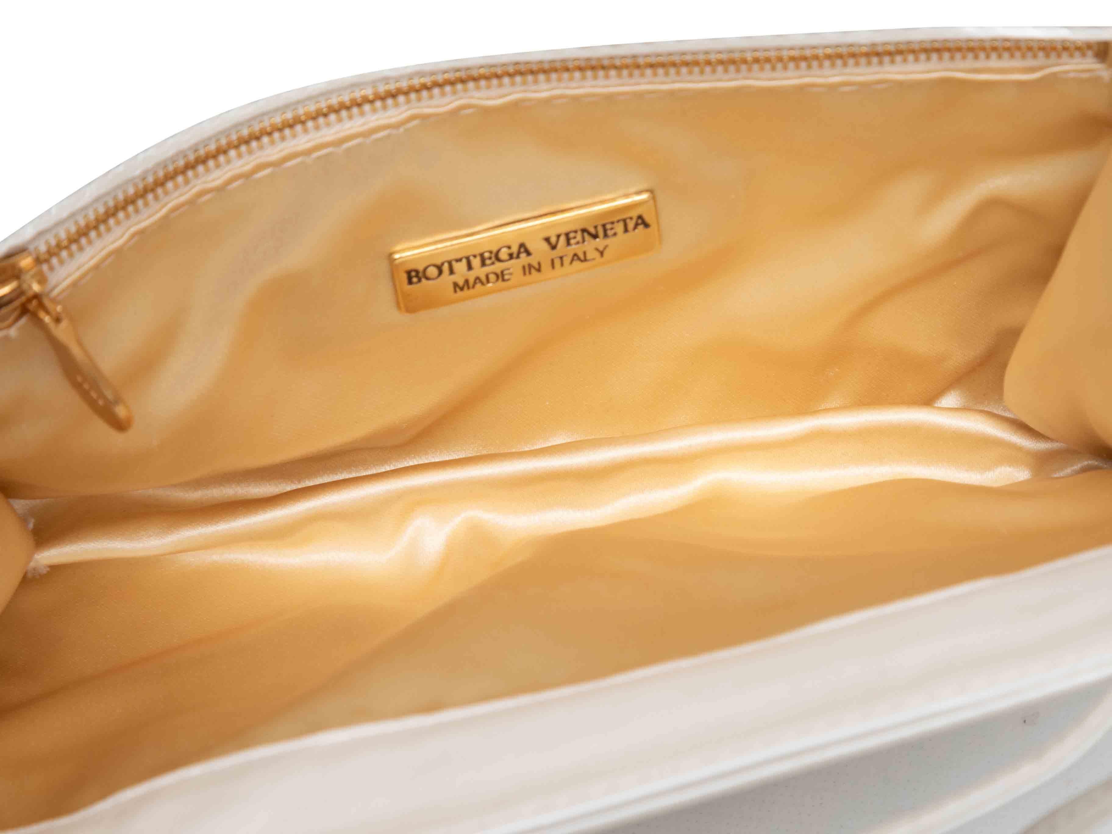 White Bottega Veneta Intrecciato Crossbody Bag en vente 2