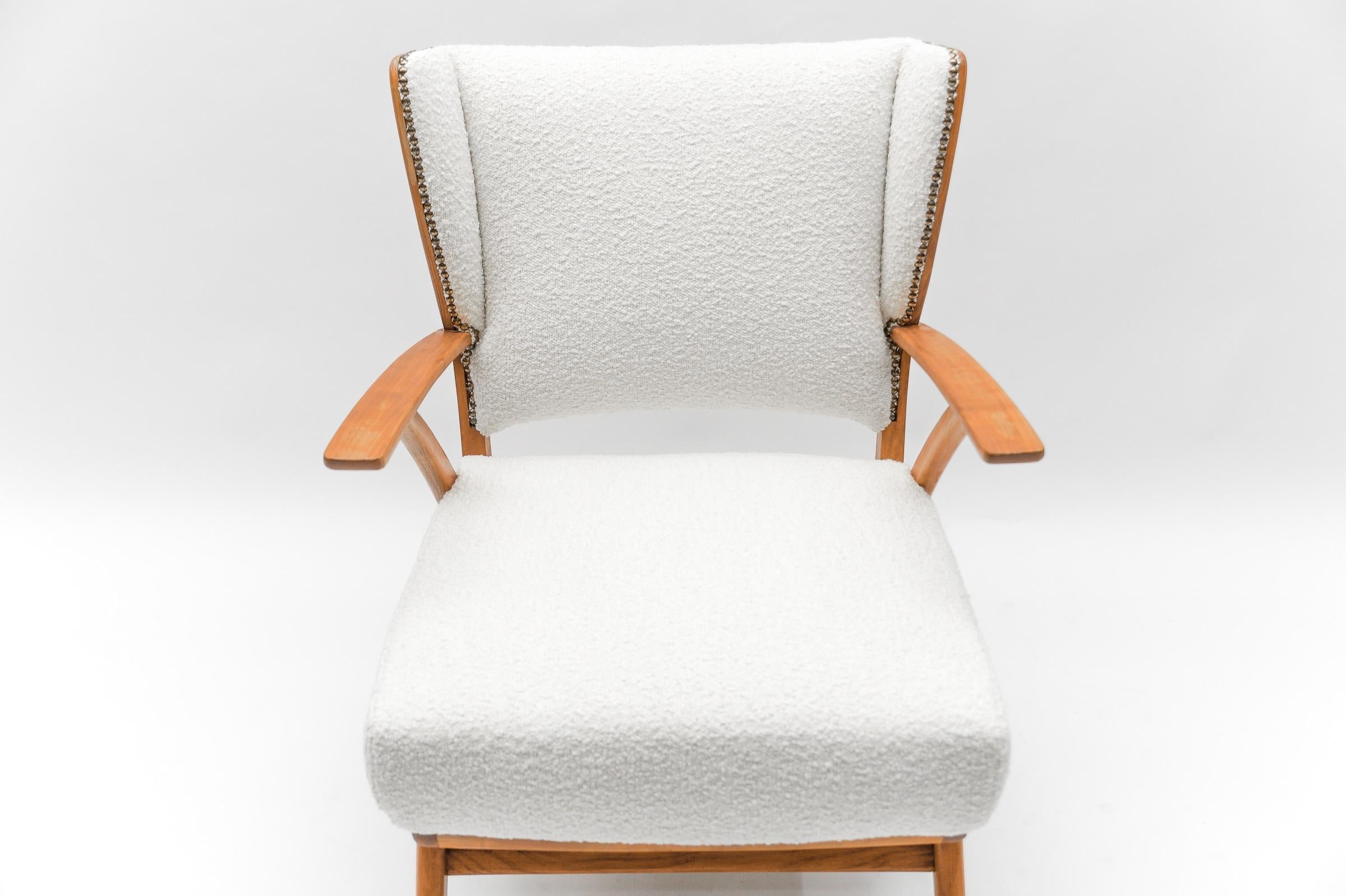 White Boucle Fabric and Wooden Wingback Armchair, Italy, 1950s For Sale 5