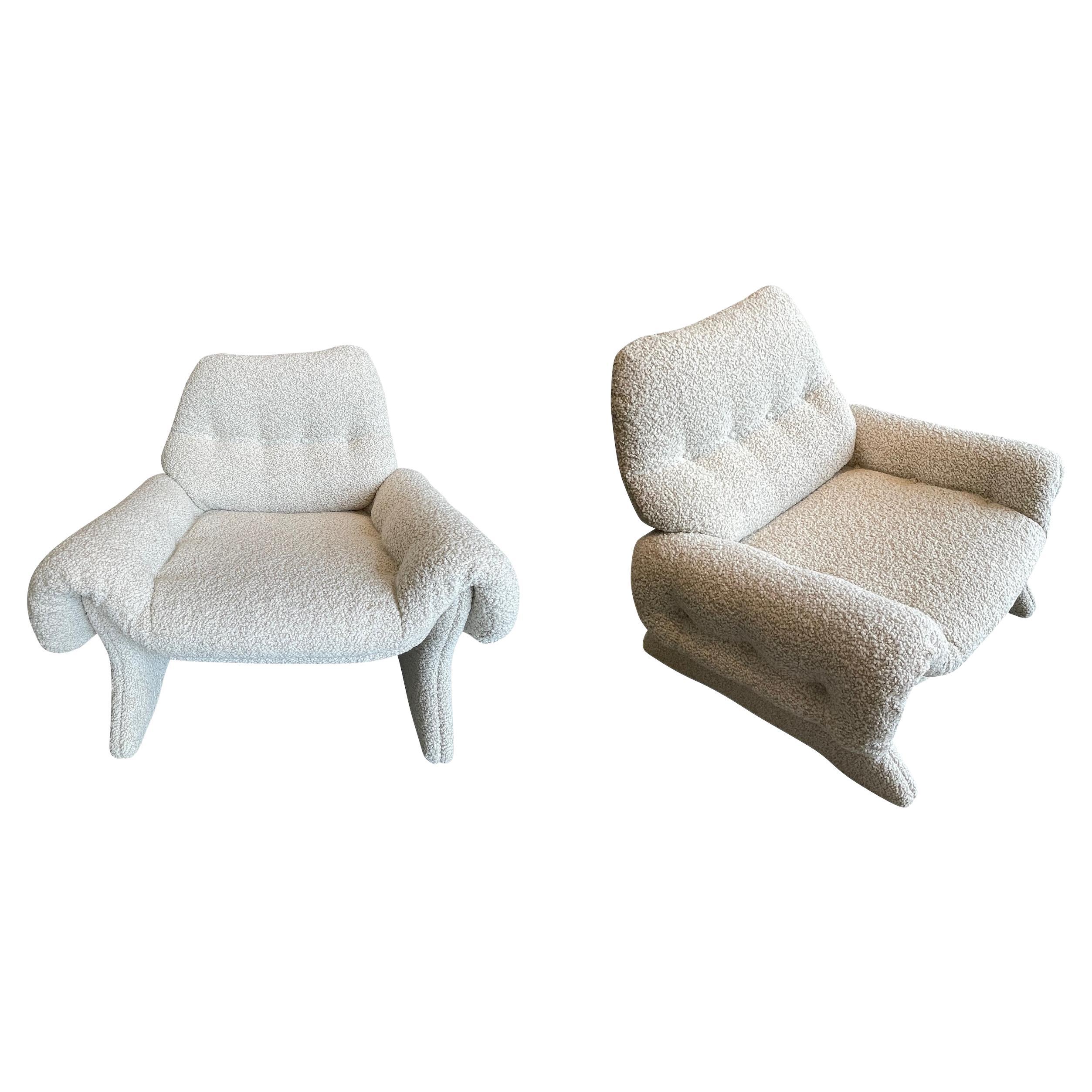 White Boucle Fully Upholstered Pair Of Chairs, Italy, 1970s For Sale
