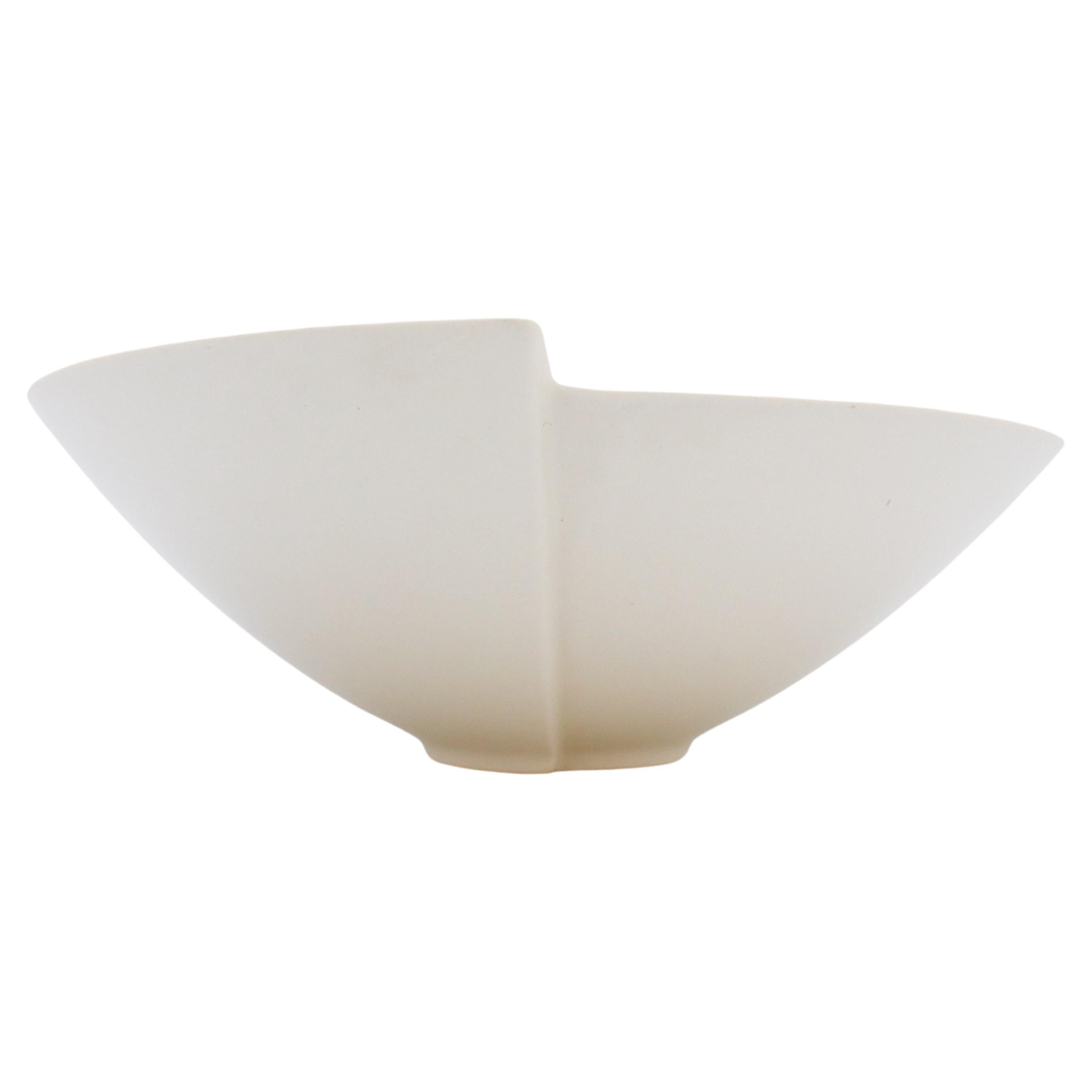 White Bowl "Surrea" by Wilhelm Kåge, 1940s Surrealistic Scandinavian Ceramic  For Sale