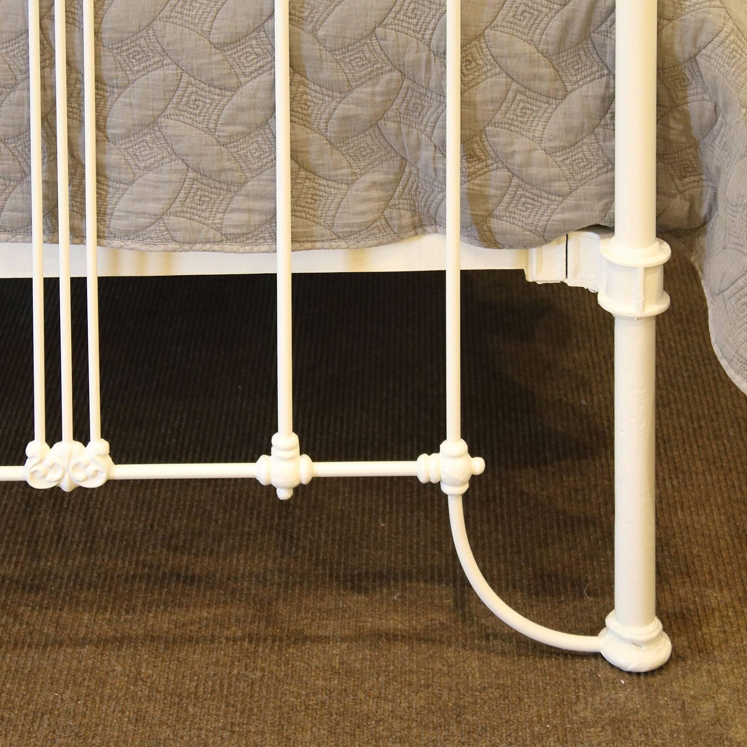 White Brass and Iron Bed, MSK48 1