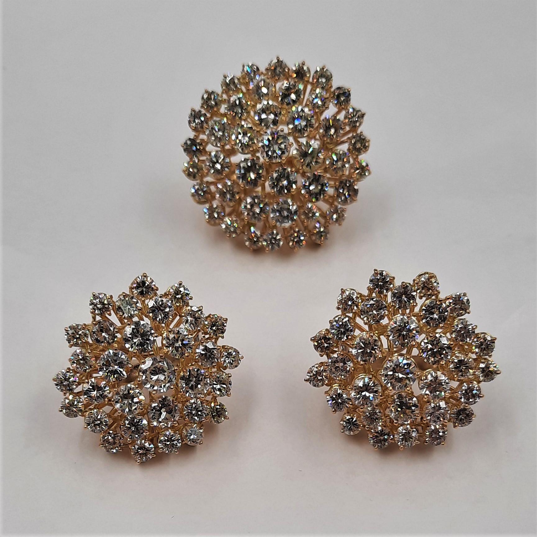 Boucles d'oreilles en or jaune 18 carats avec diamants blancs taille brillant Pour femmes en vente