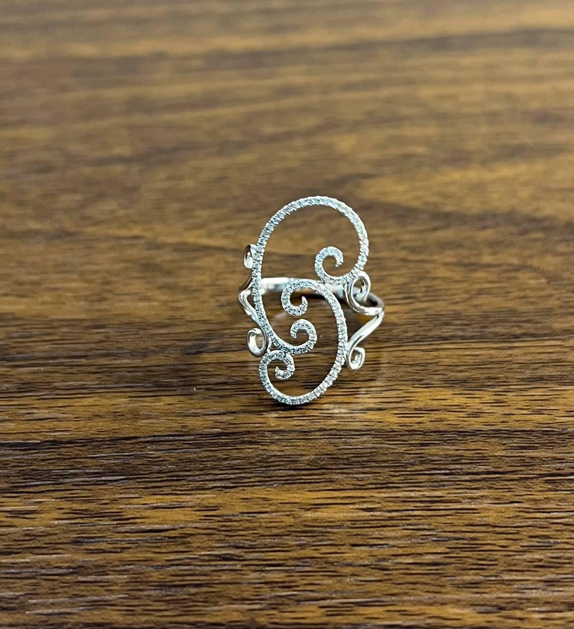 Moderno Anello con diamante bianco taglio Brilliante Wave Spiral Swirl in oro bianco 14K in vendita