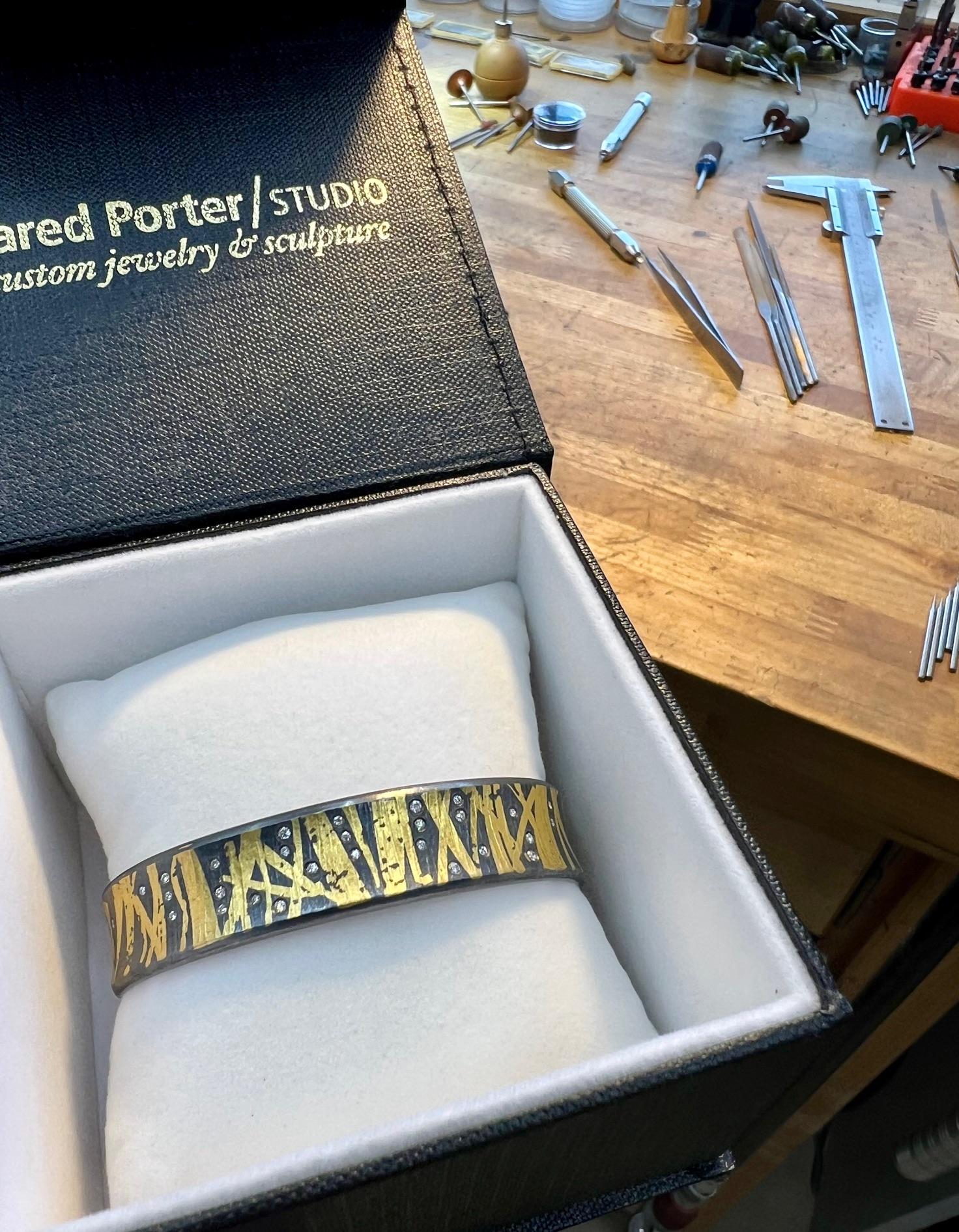 Artisan White Brilliant Diamond Scattered 24K Keum-boo Gold Leaf Cuff Bracelet For Sale