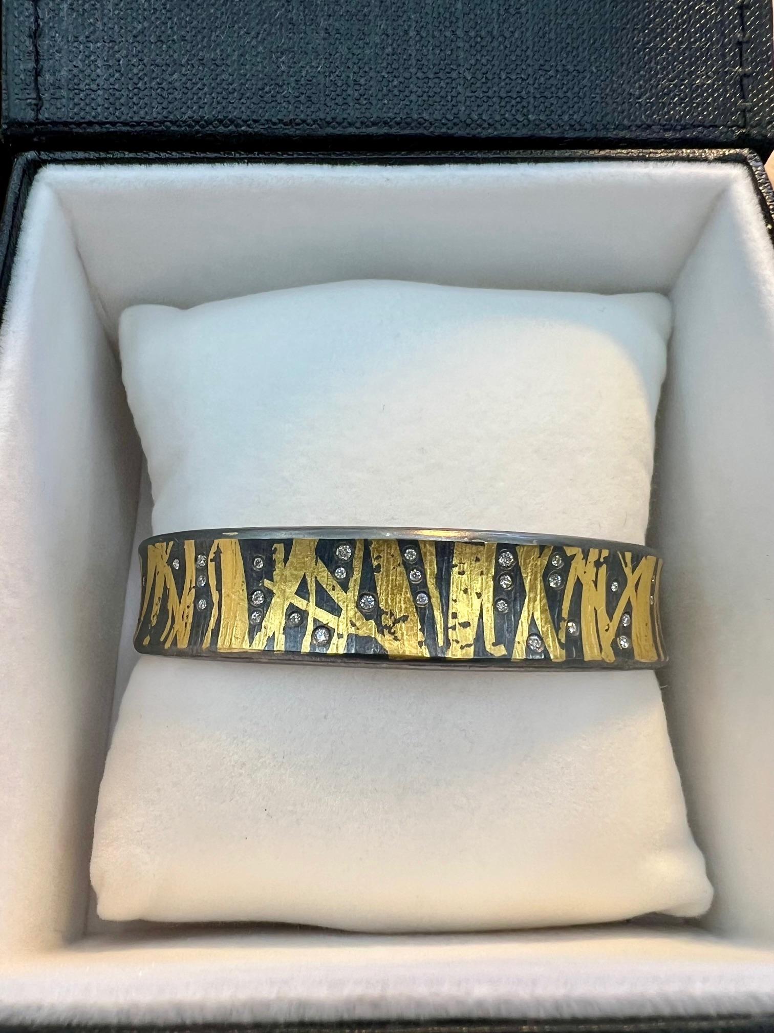 White Brilliant Diamond Scattered 24K Keum-boo Gold Leaf Cuff Bracelet For Sale 1