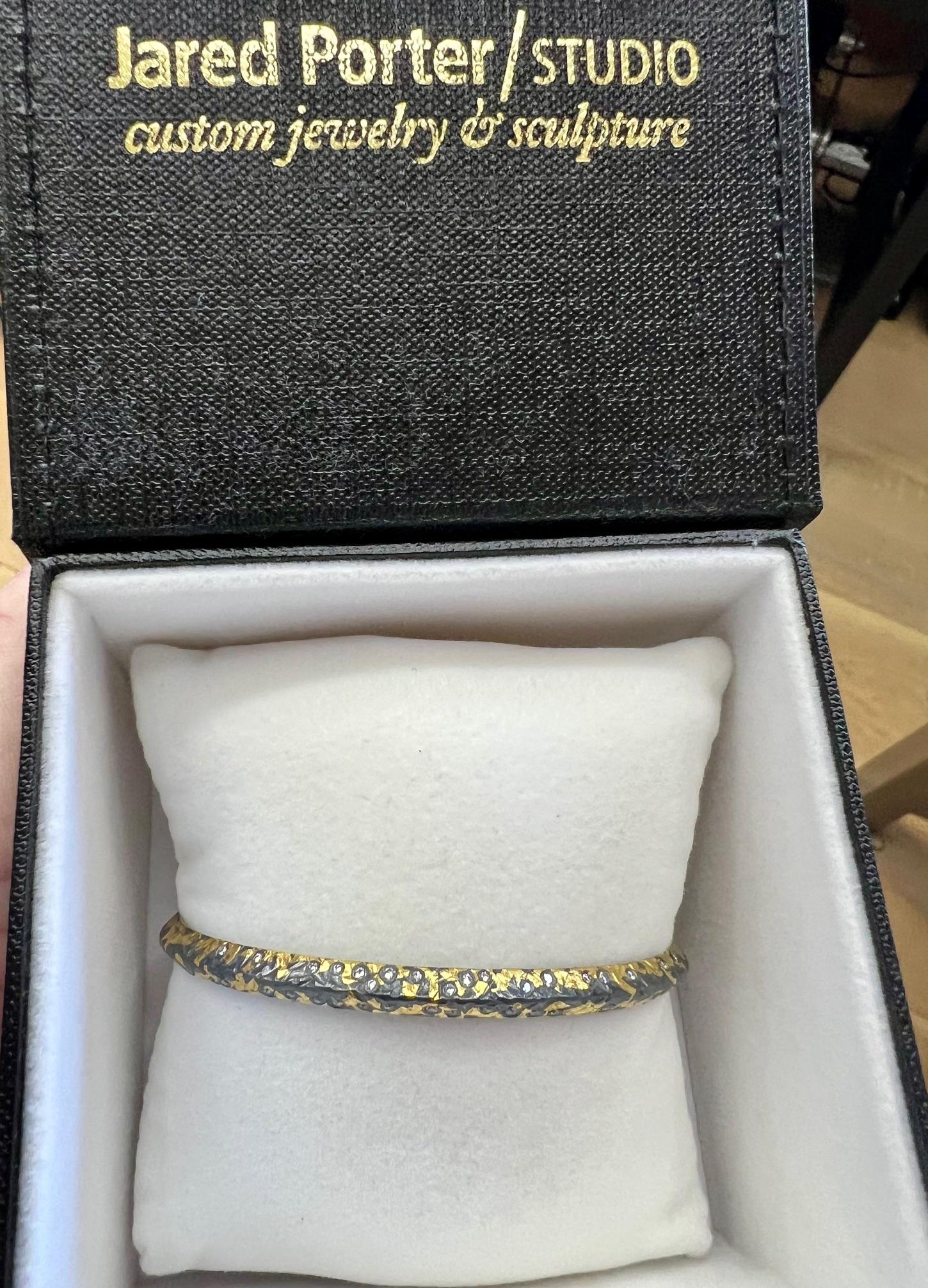Manchette fine éparpillée en feuilles d'or Keum-boo 24 carats avec diamants blancs brillants en vente 2