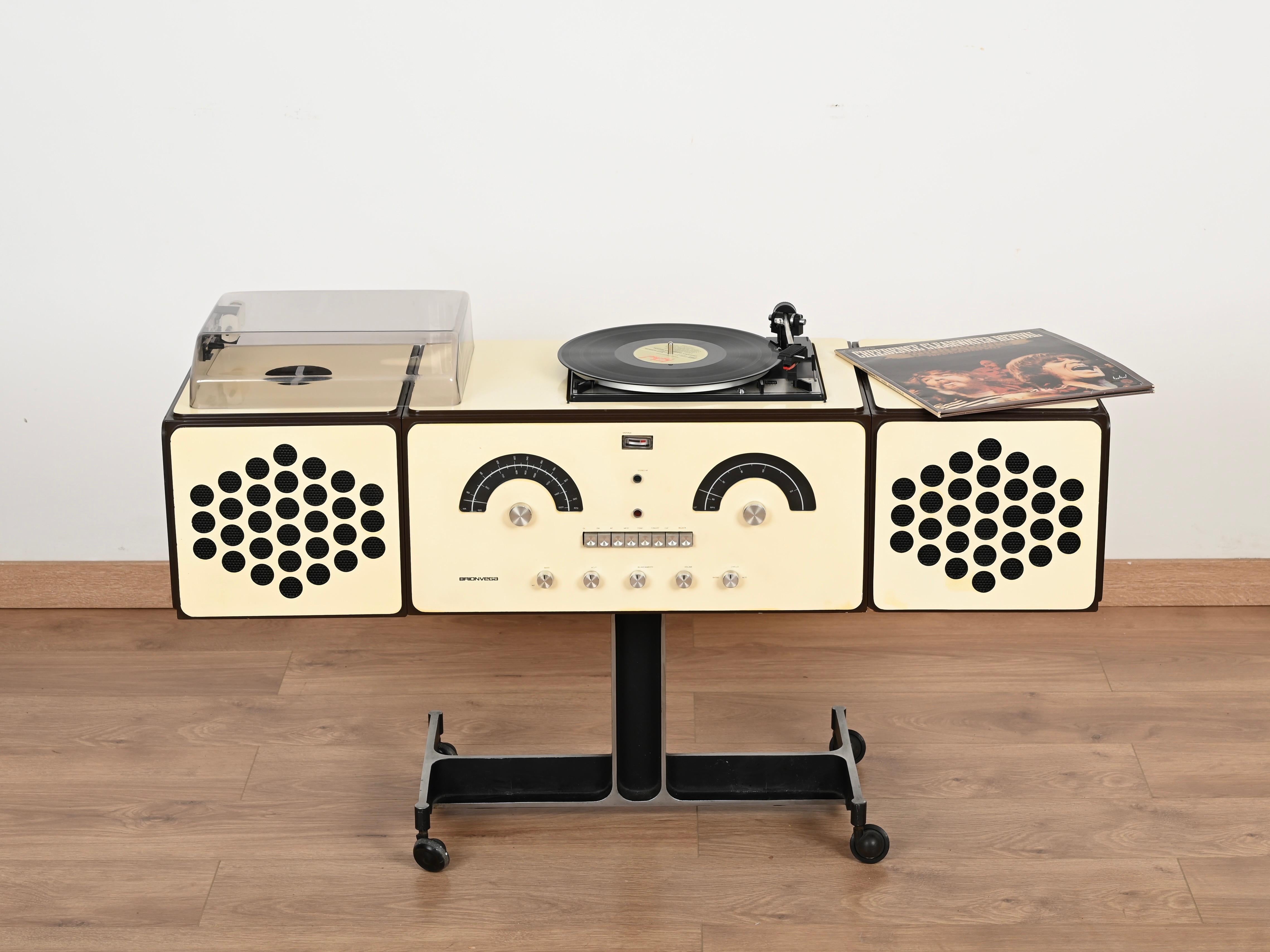 Radiofonografo e giradischi Brionvega RR126 bianco di Castiglioni, Italia 1965 in vendita 2