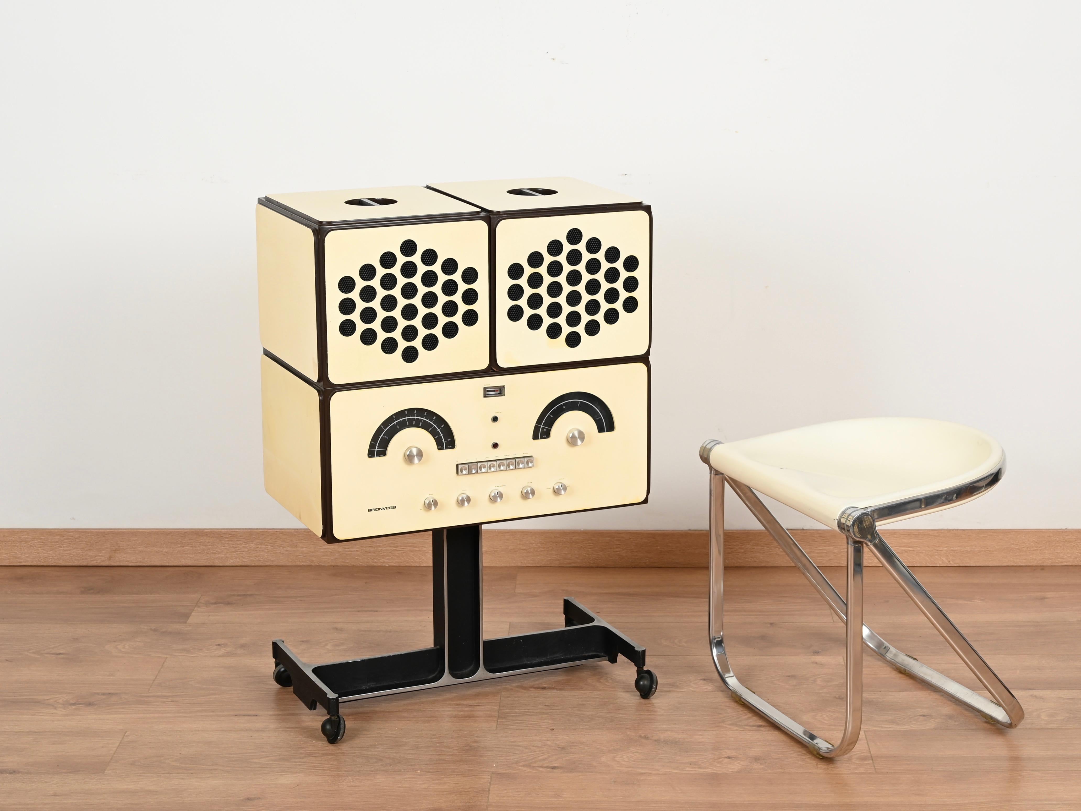 Radiofonografo e giradischi Brionvega RR126 bianco di Castiglioni, Italia 1965 in vendita 9