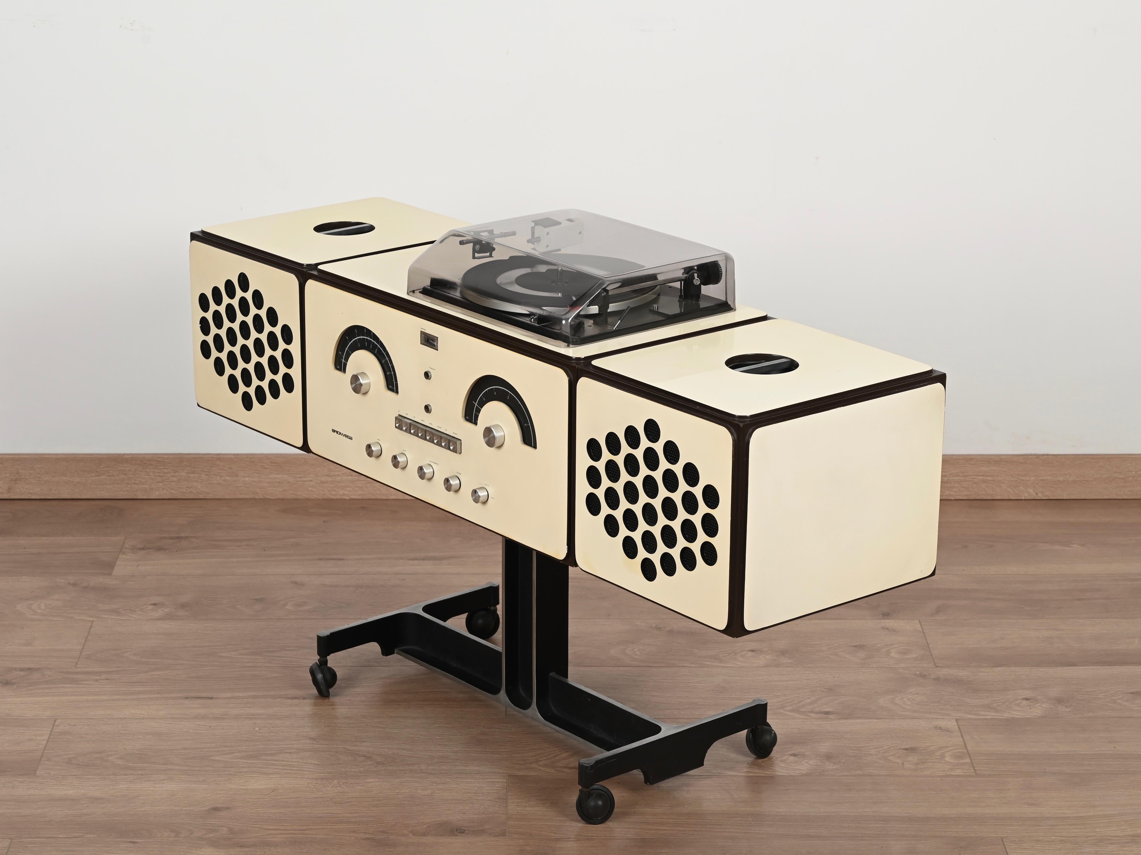 Laminato Radiofonografo e giradischi Brionvega RR126 bianco di Castiglioni, Italia 1965 in vendita
