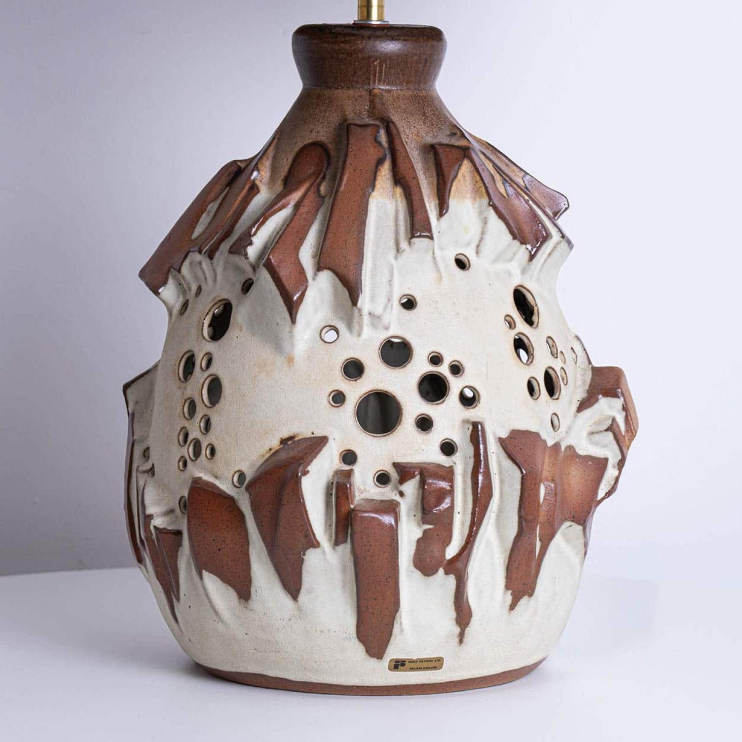 Lampadaire en céramique Brique blanche, abat-jour en soie neutre par R. Houben Bon état - En vente à Rijssen, NL