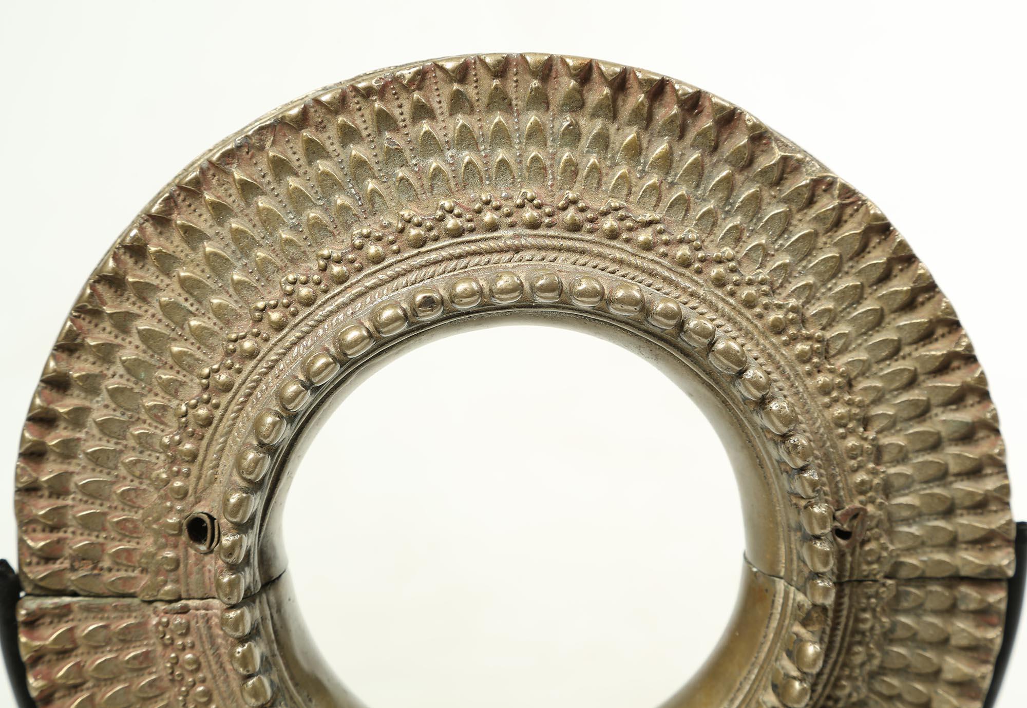Tribal White Bronze East African or Asian Large Bracelet, Early 20th Century Fine For Sale