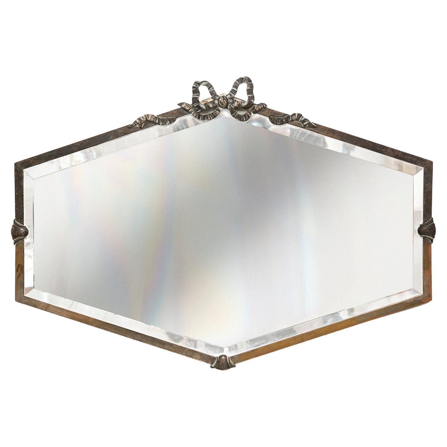 Miroir hexagonal biseauté en bronze blanc / Chaîne en vente