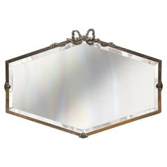 Miroir hexagonal biseauté en bronze blanc / Chaîne